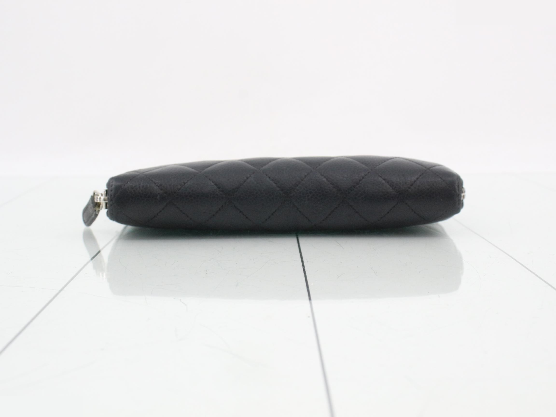Caviar leather long wallet, Matelassé style. — view 3