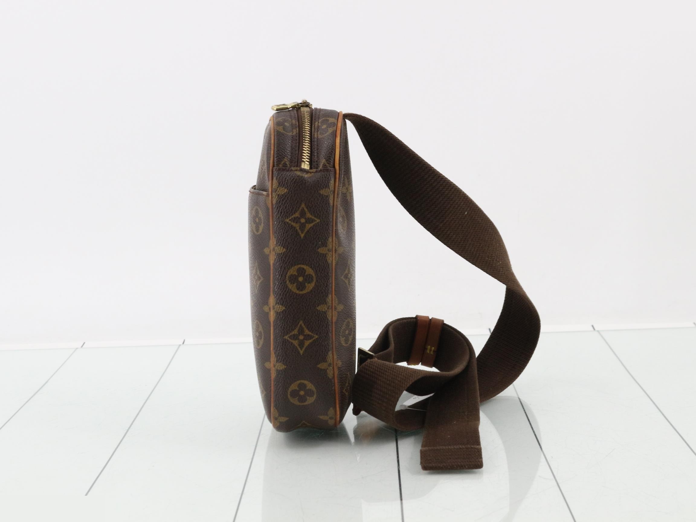 Pochette Gange — view 3