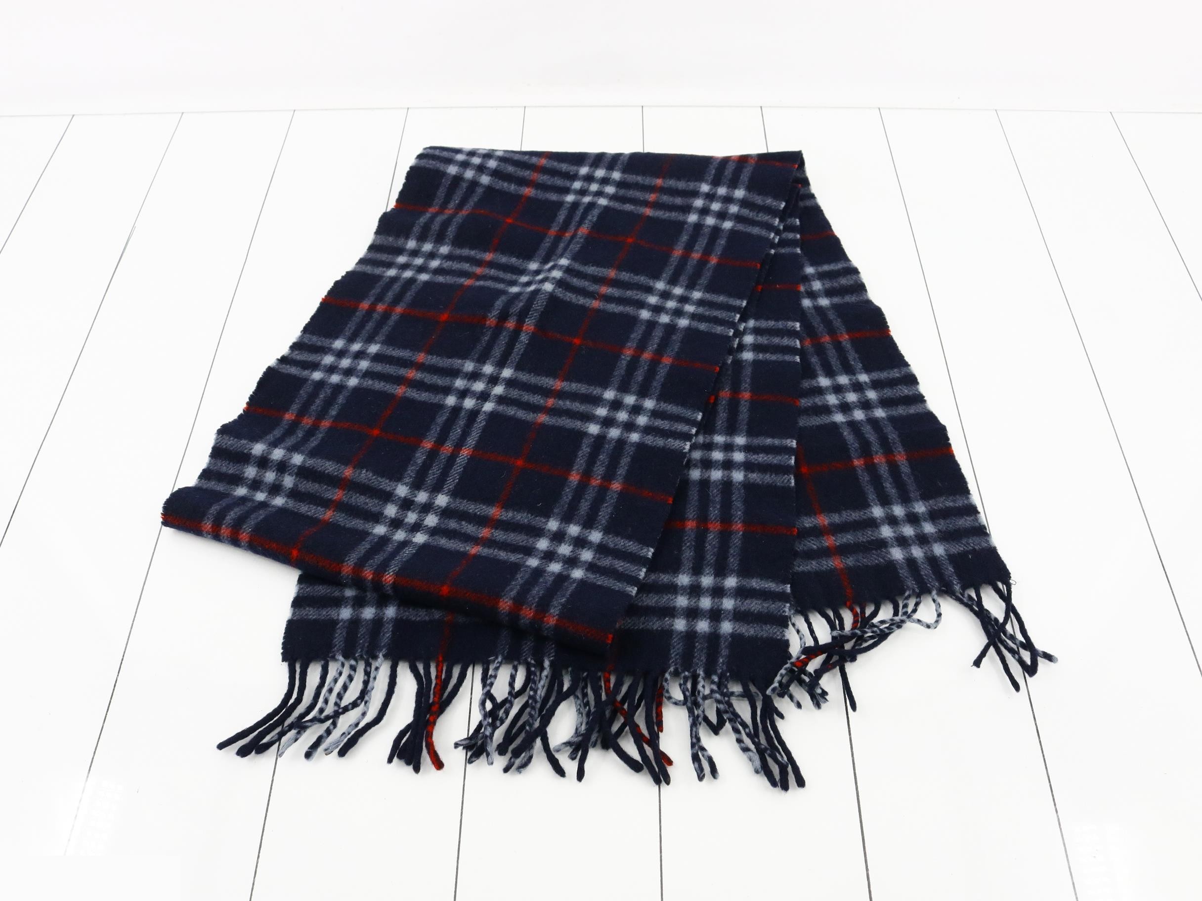 Other lines: Small items, accessories, and scarves — view 3