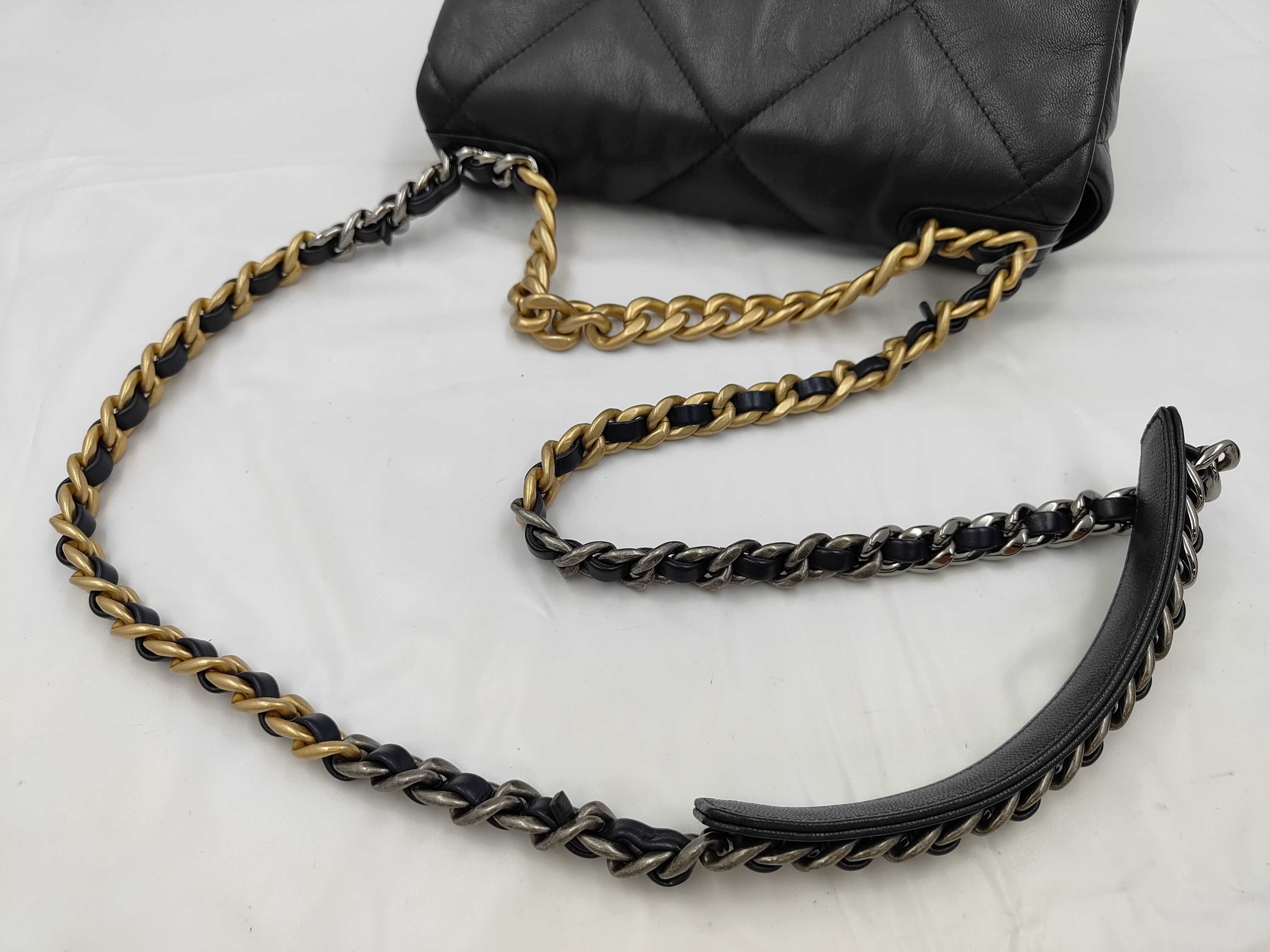 Lambskin Navy Gold x Silver Hardware 30081819 Chain Shoulder Bag — view 3