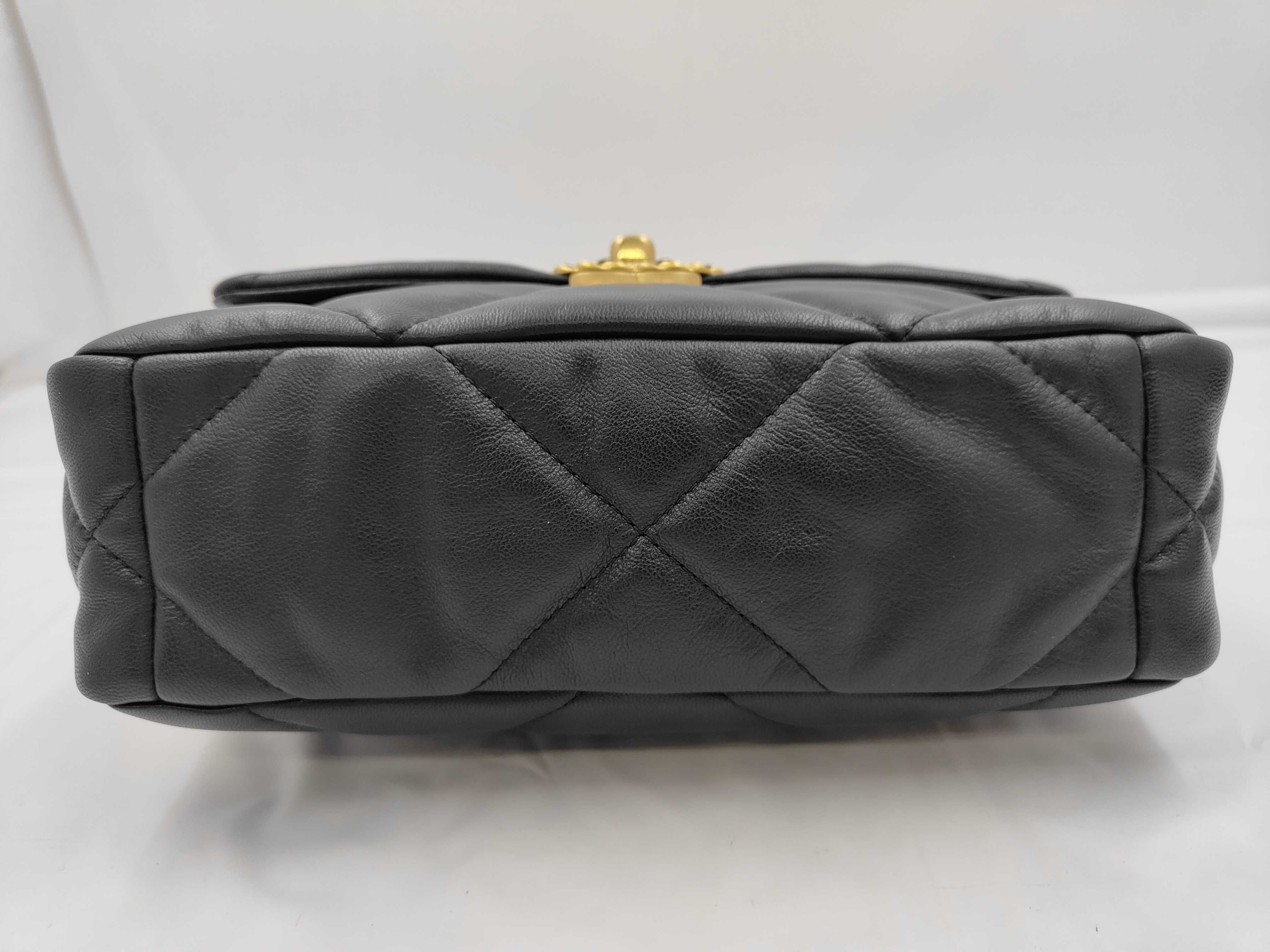 Lambskin Navy Gold x Silver Hardware 30081819 Chain Shoulder Bag — view 7