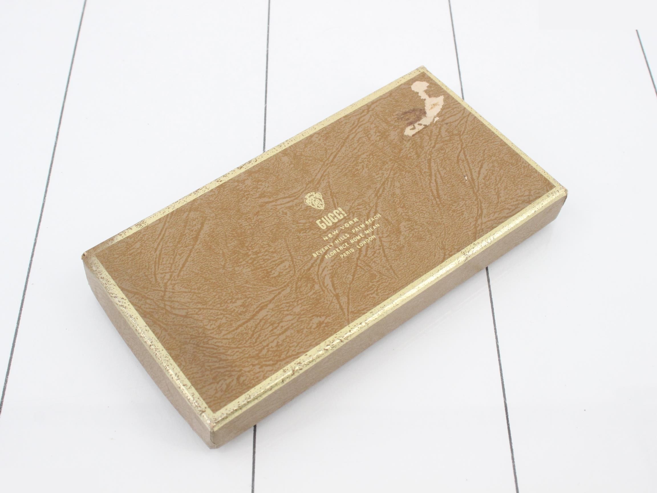 Unused Gucci vintage scarf with box. — view 4