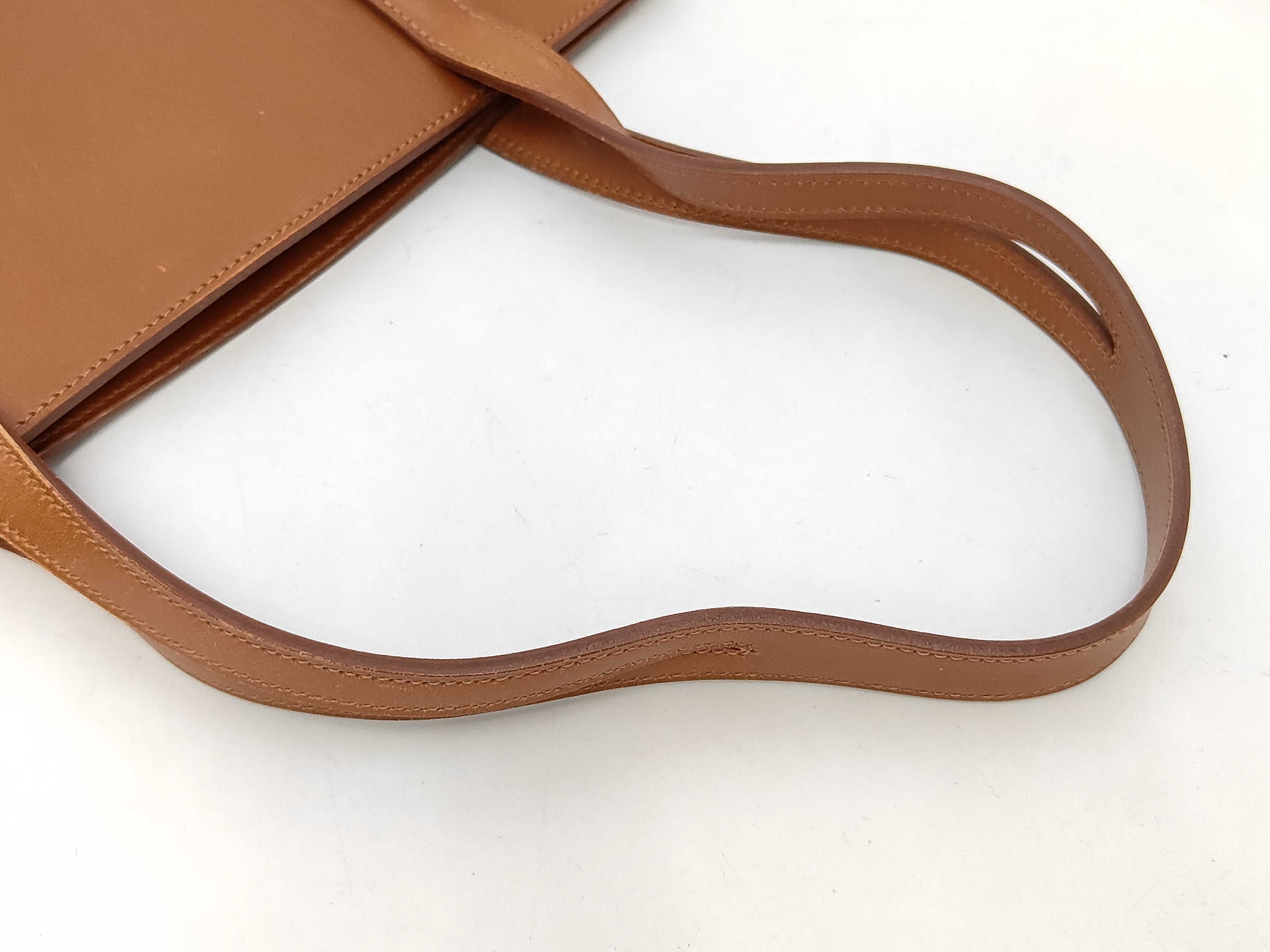 Philo PM Box Calf Brown Gold Hardware E Stamp Shoulder Bag — view 5