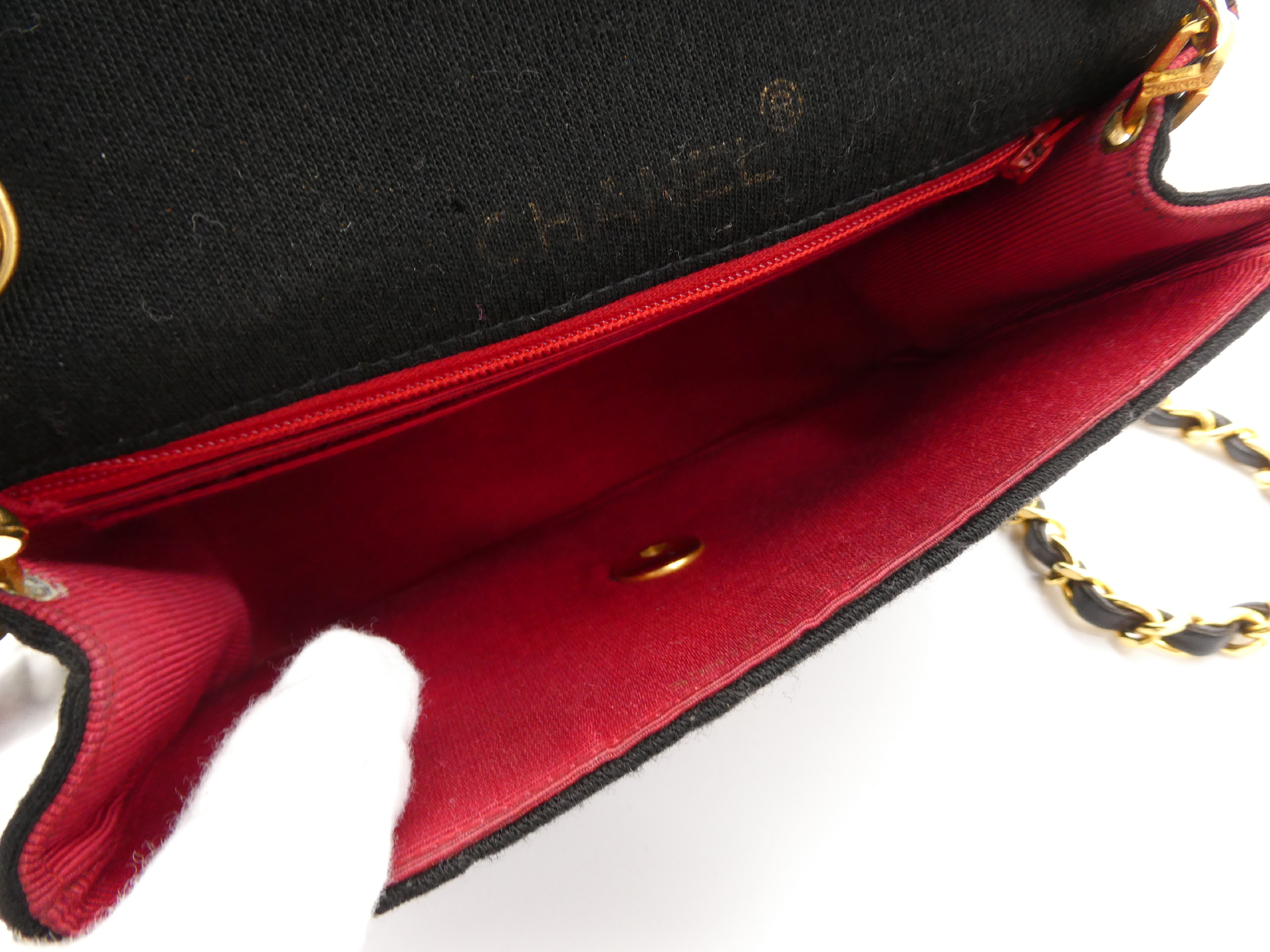 Matelassé Cotton Coco Mark Turnlock Chain Shoulder Bag — view 7