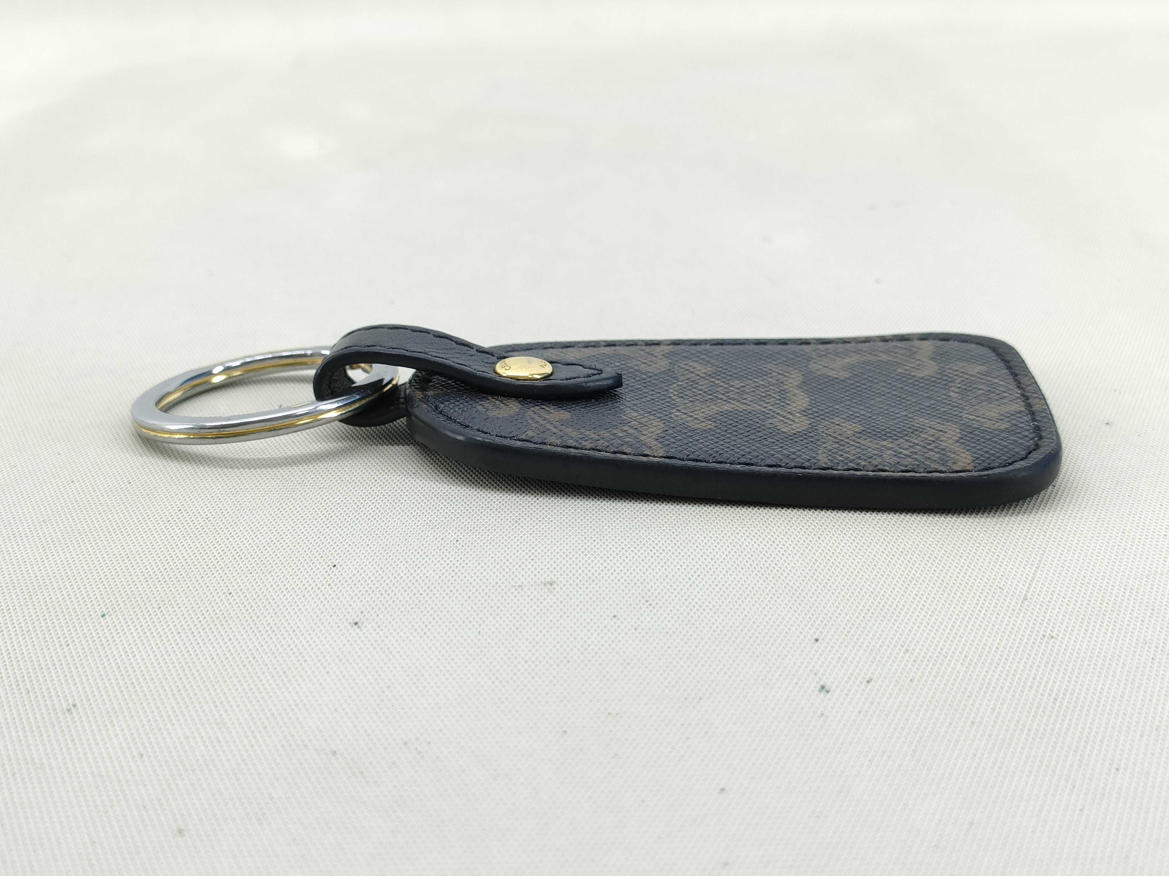 Triomphe Keychain, PVC x Metal, Black x Brown, Key Case/Keychain — view 5
