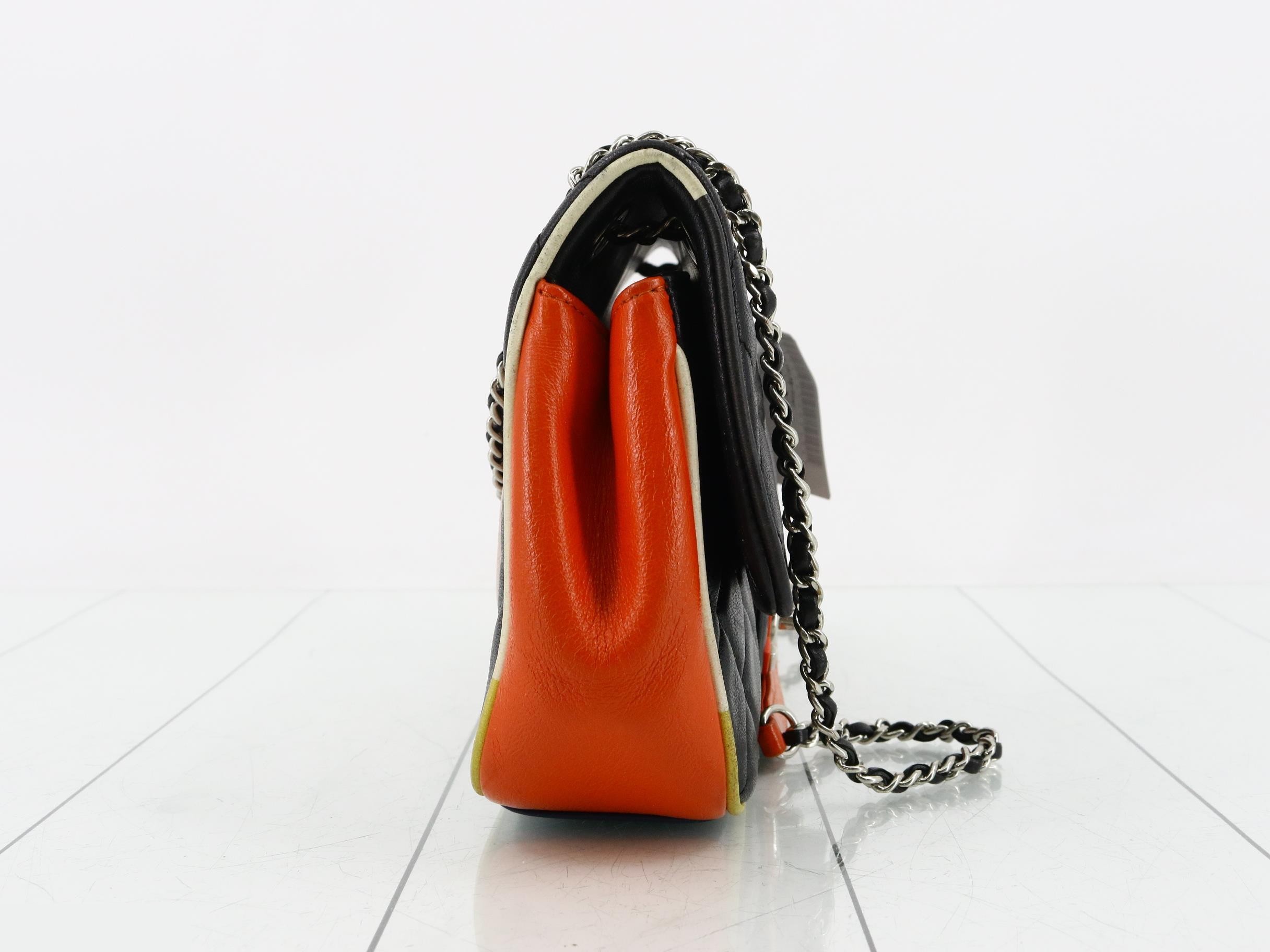 Matelassé (bag) - Shoulder bag — view 4