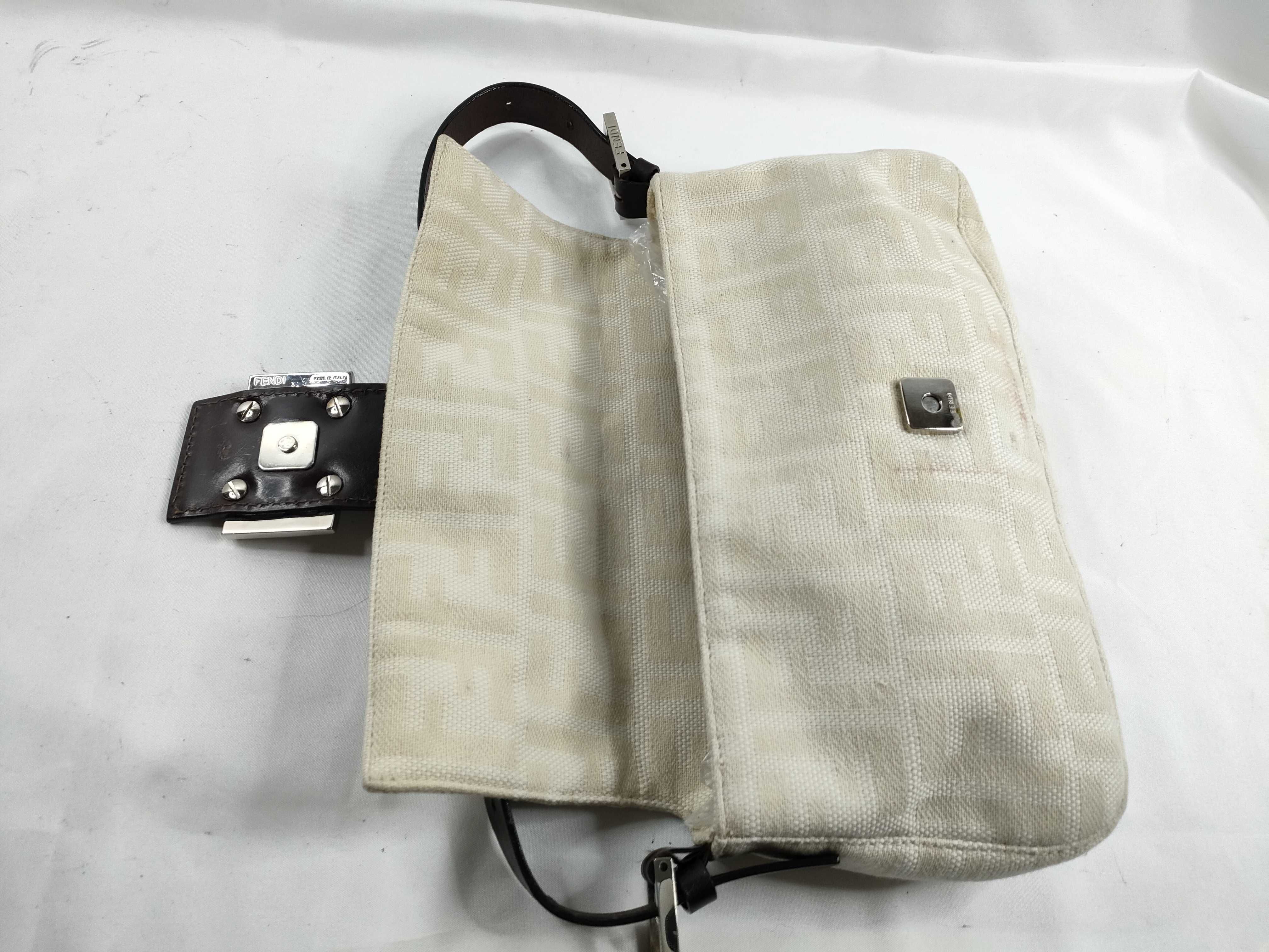 Zucca pattern Fendi Mamma Bucket Zucca pattern canvas x leather beige shoulder bag one-shoulder bag — view 9