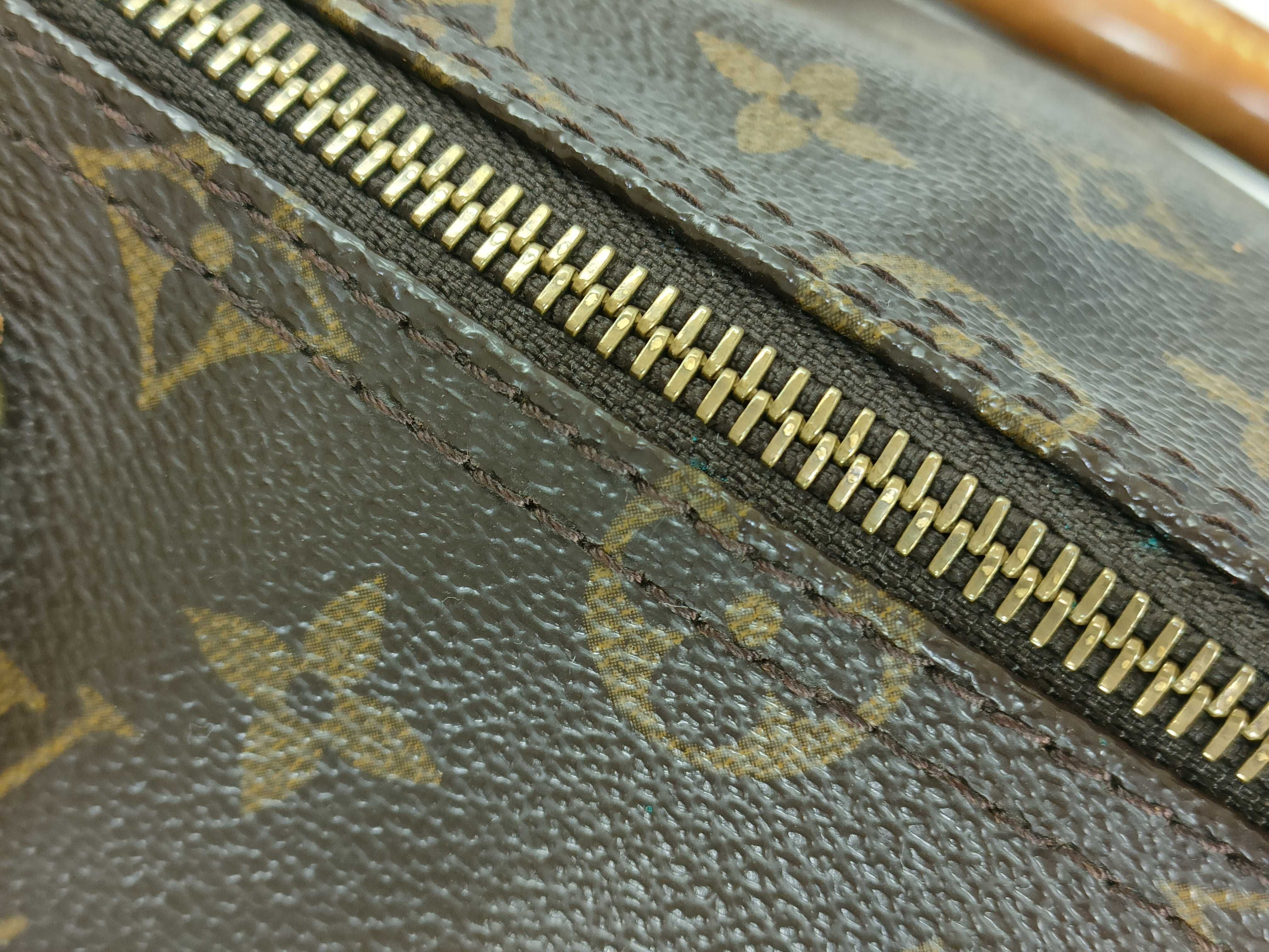 Monogram Louis Vuitton Speedy 35 Handbag — view 6