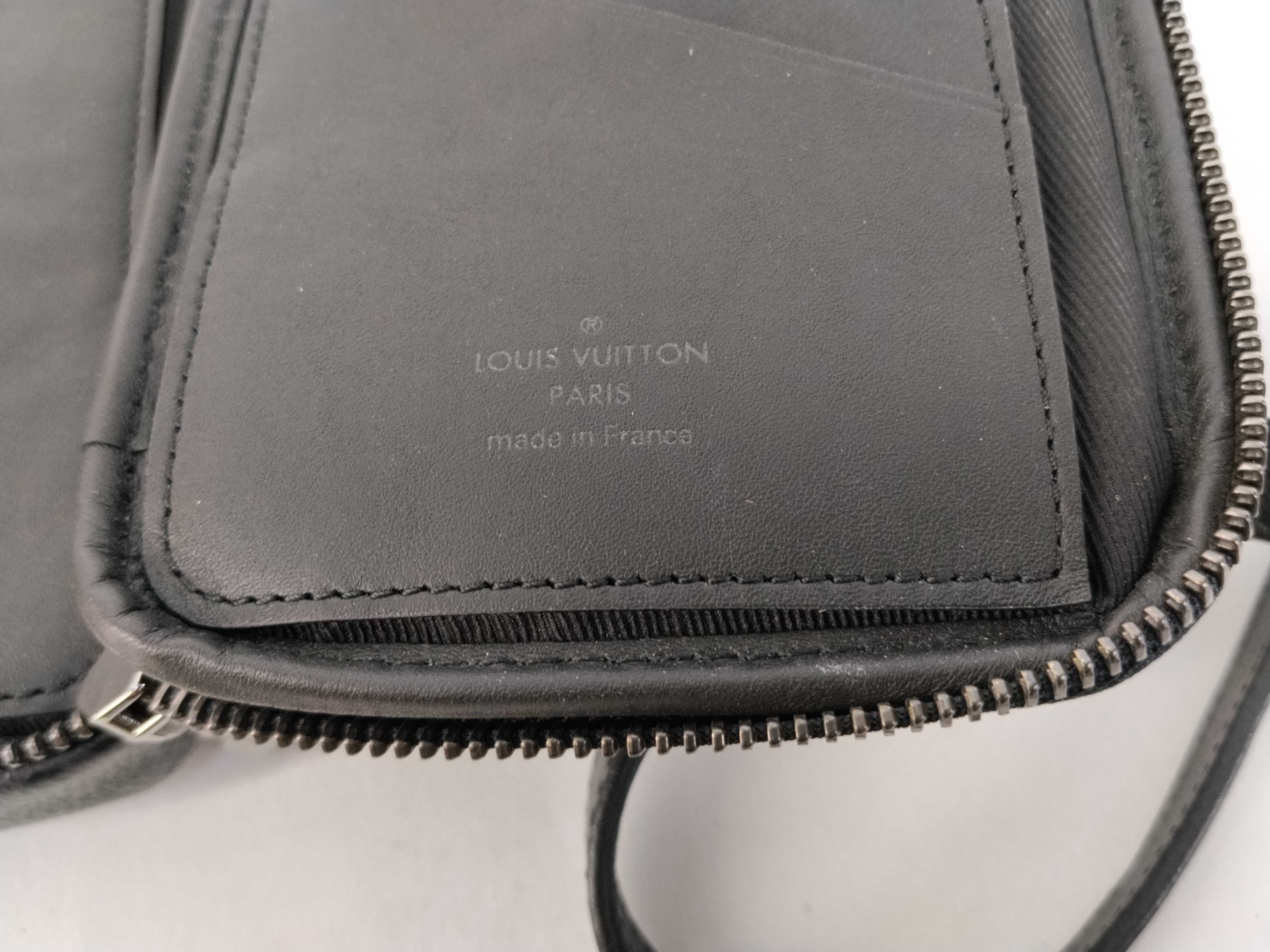 Monogram Empreinte Louis Vuitton Smartphone Shoulder Bag — view 10