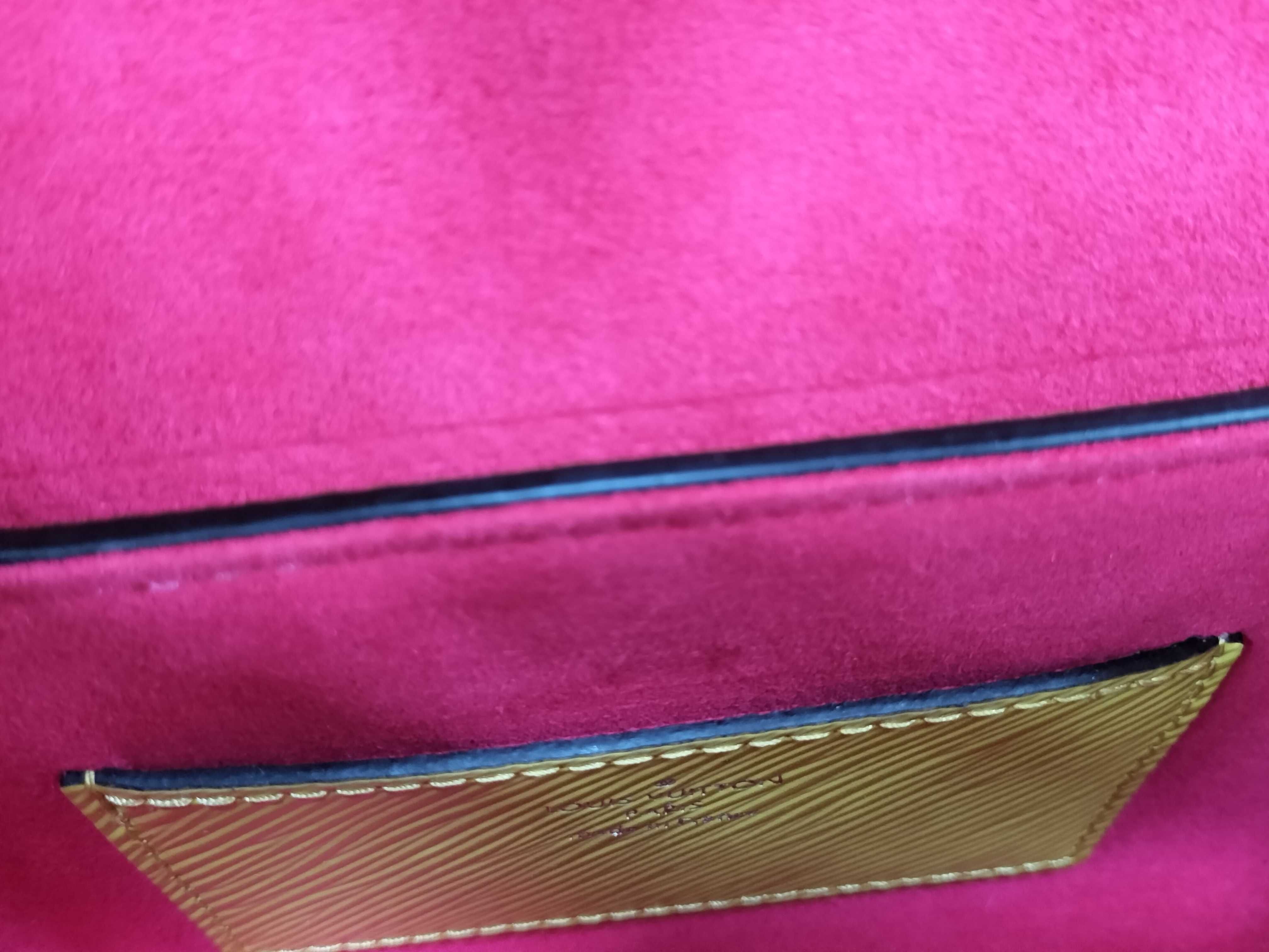 Twist PM AR4128 Handbag with Strap, Mirror, and Charm — view 11