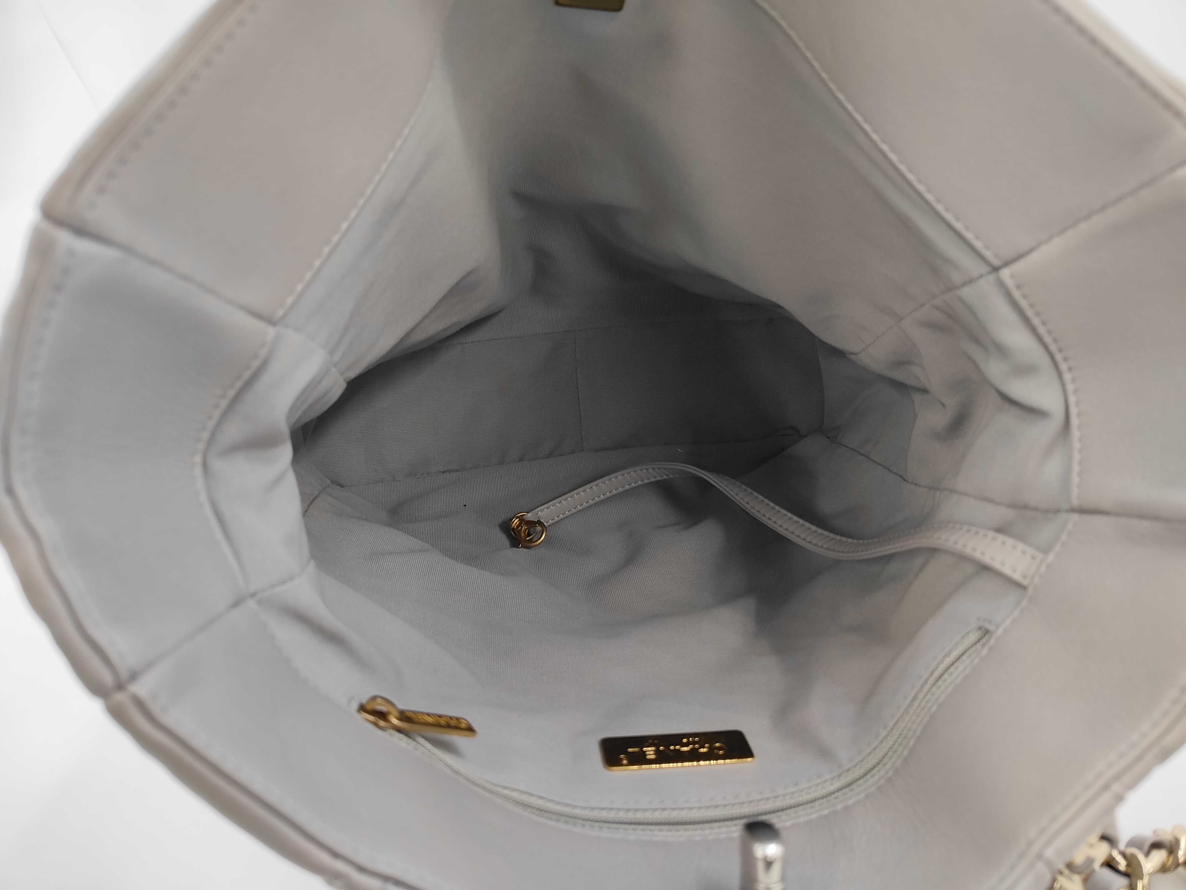 Lambskin Grey Tote Bag RFID Tote Bag — view 9