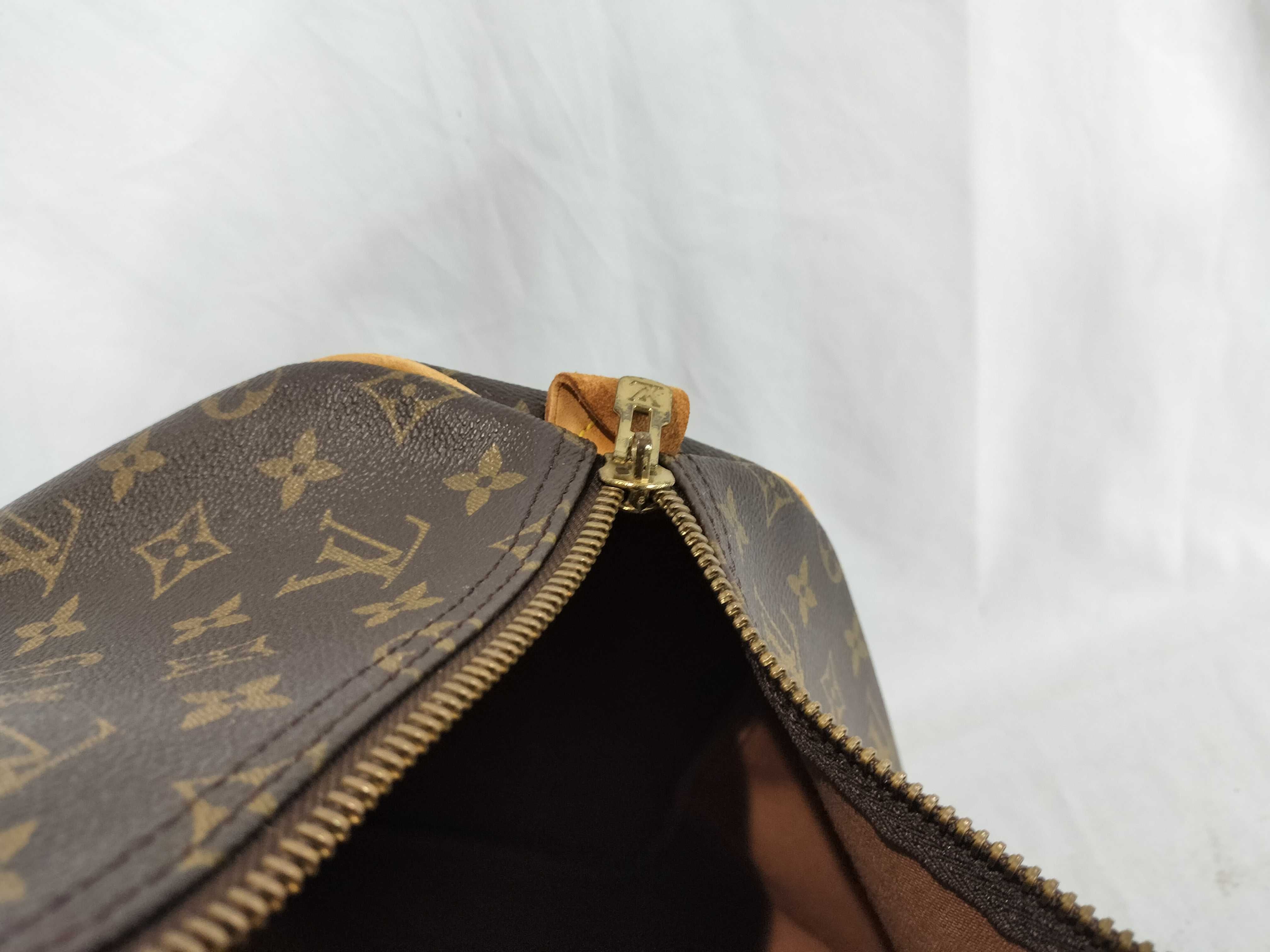 Monogram M41424 Keepall 55 Boston Bag — view 11