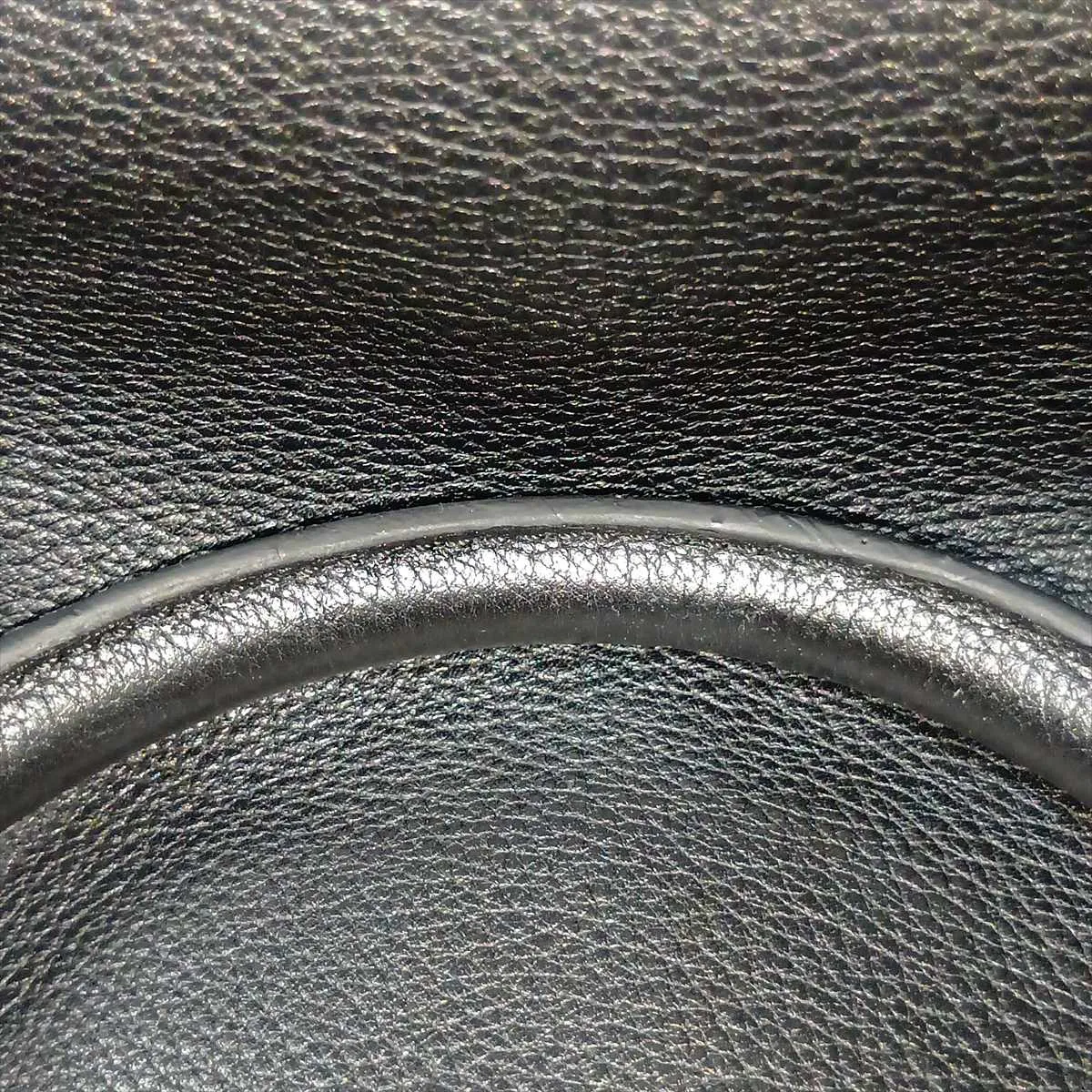 Amazona 36 Leather Handbag, Black — view 14