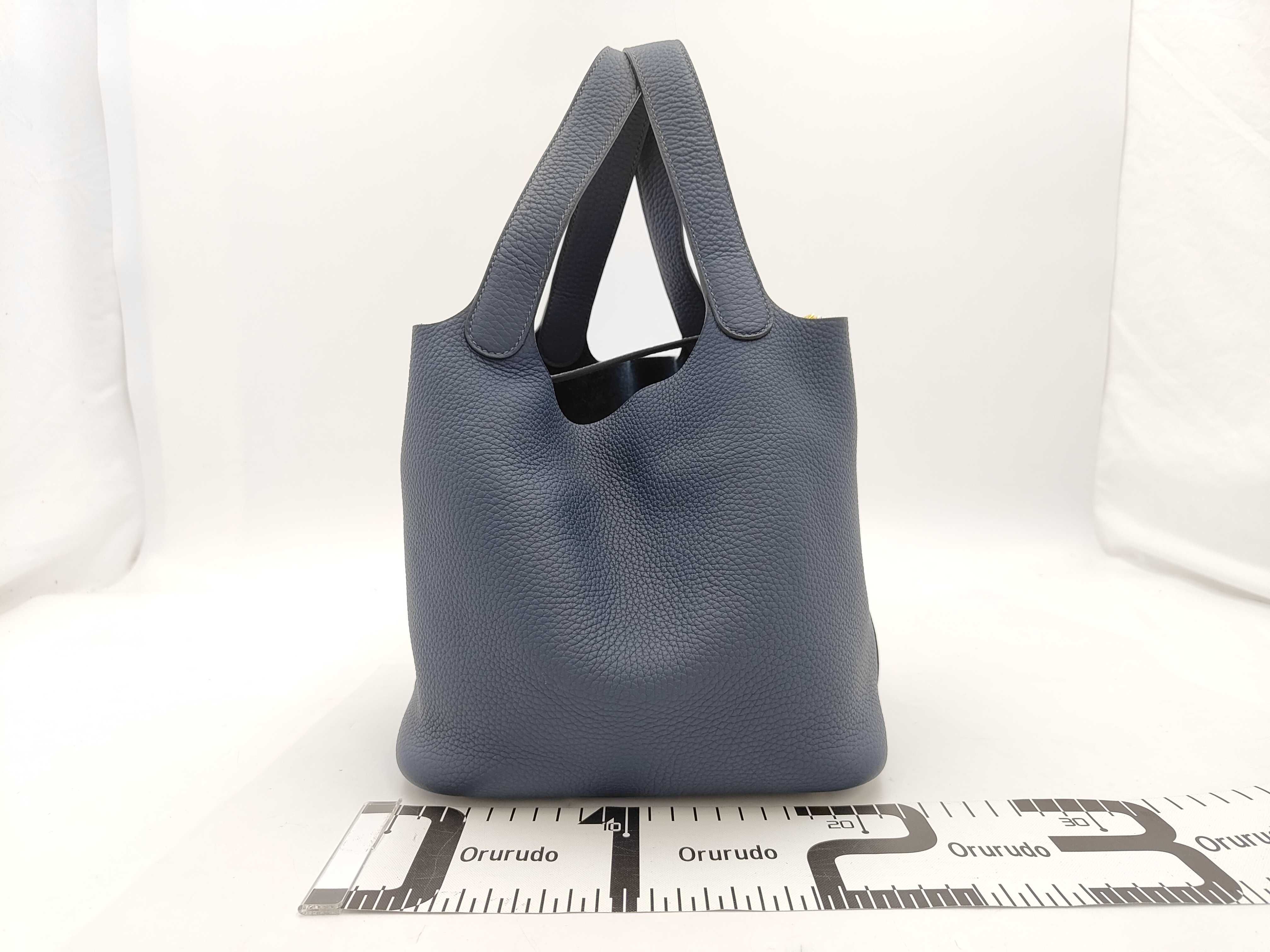Picotin Lock MM Taurillon Clemence Deep Blue Handbag (B stamp) — view 2