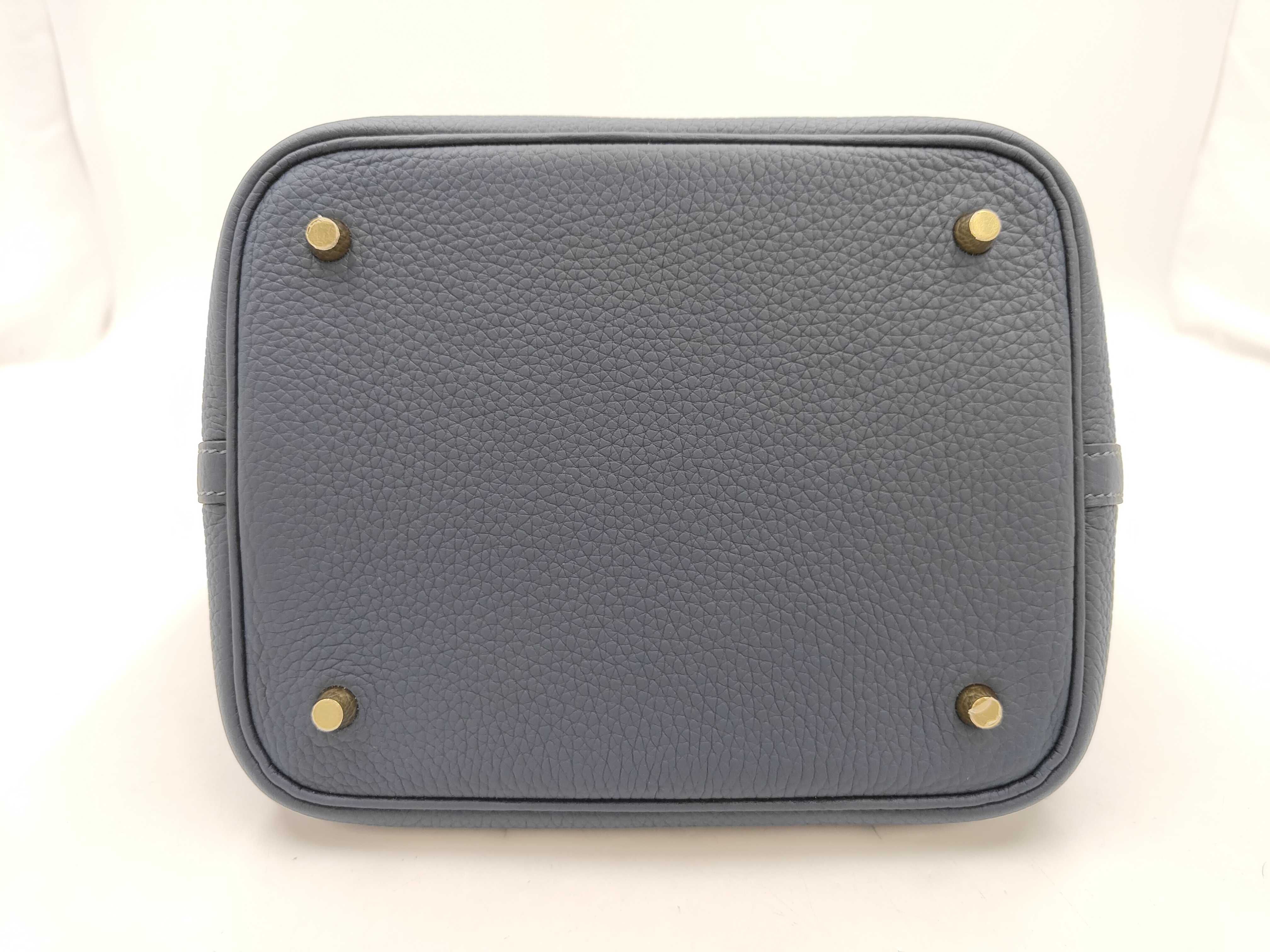 Picotin Lock MM Taurillon Clemence Deep Blue Handbag (B stamp) — view 7