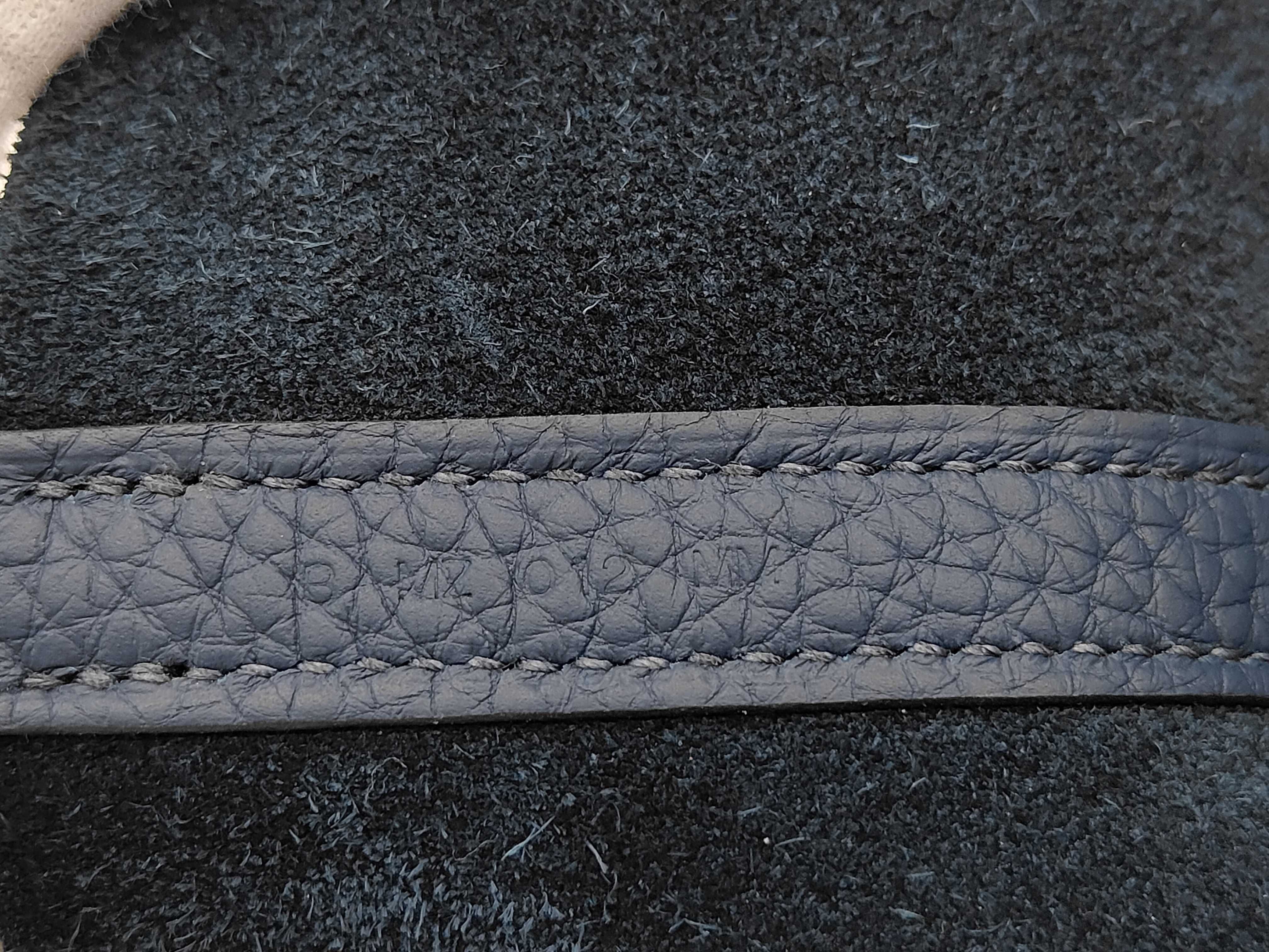 Picotin Lock MM Taurillon Clemence Deep Blue Handbag (B stamp) — view 10