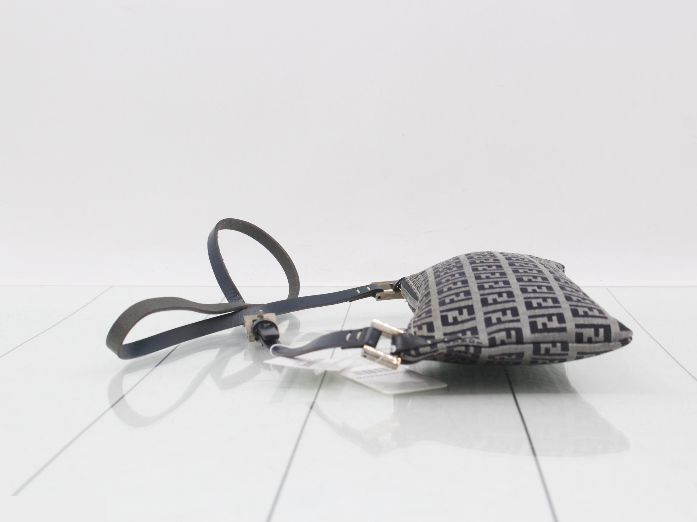 handbag — view 4