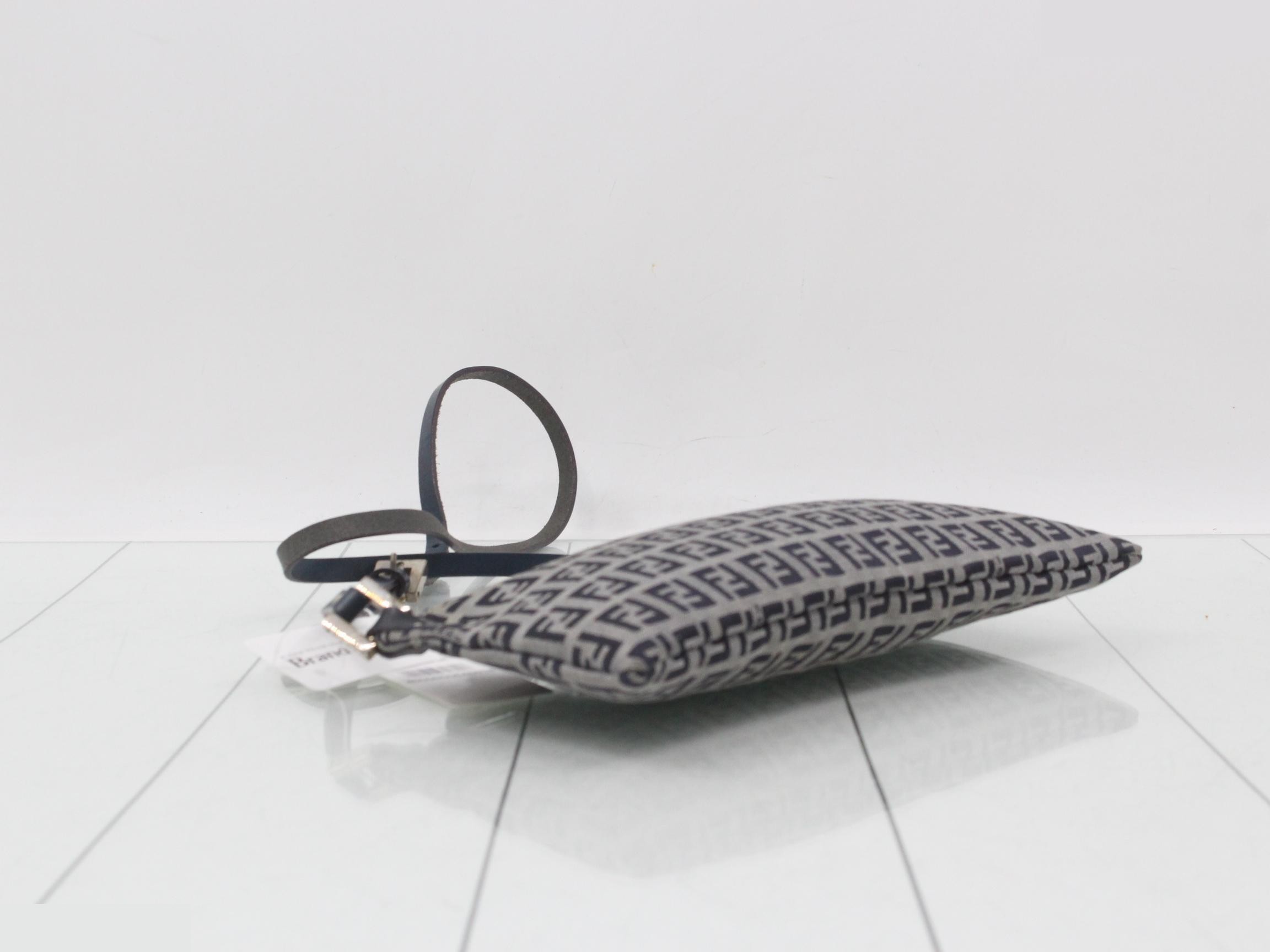 handbag — view 5