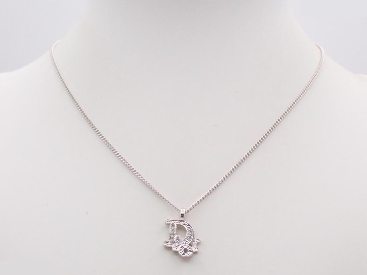 Silver necklace, chain approximately 42cm — view 3