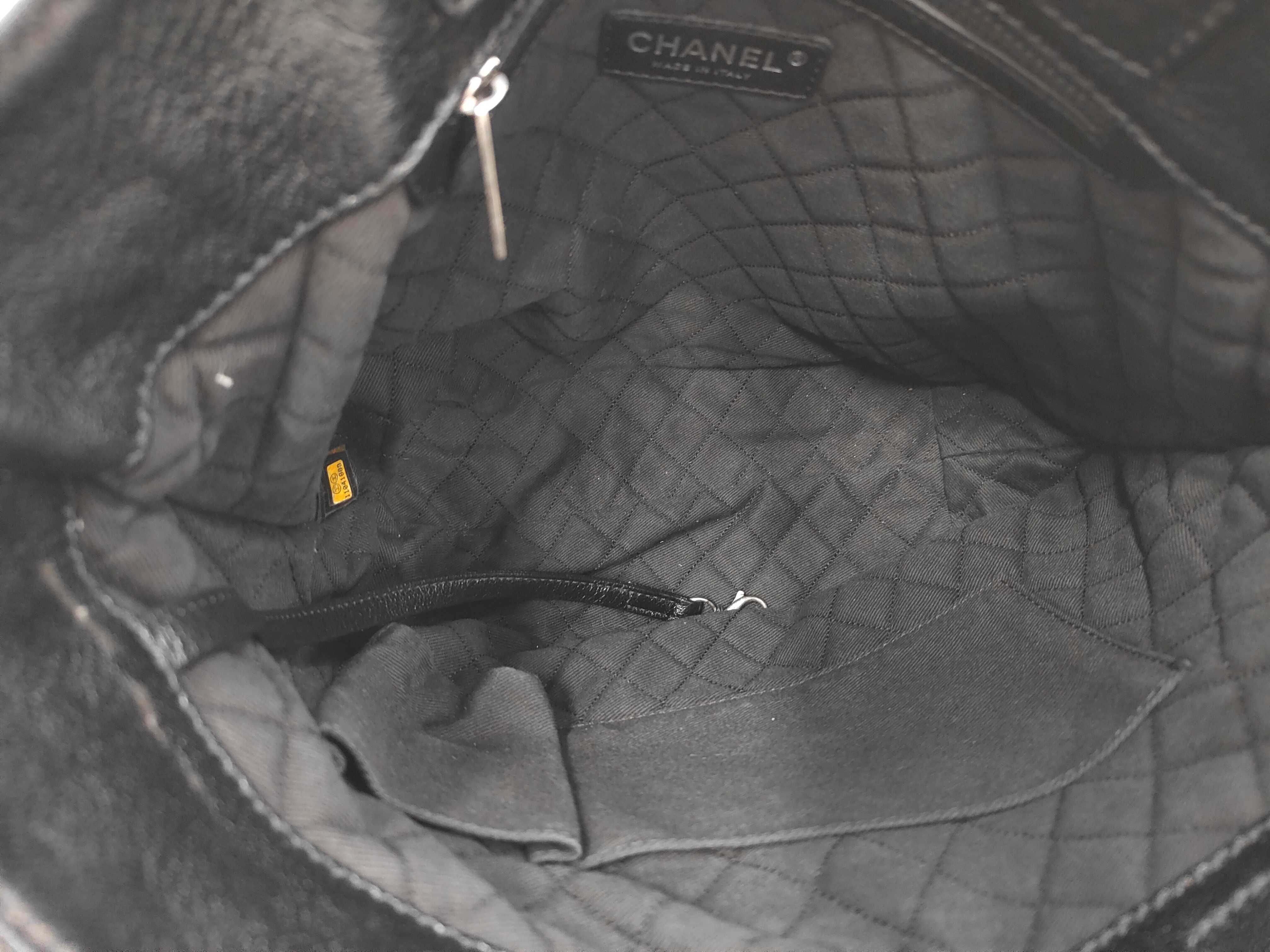 Perforated Tote Bag Leather Black Handbag — view 8