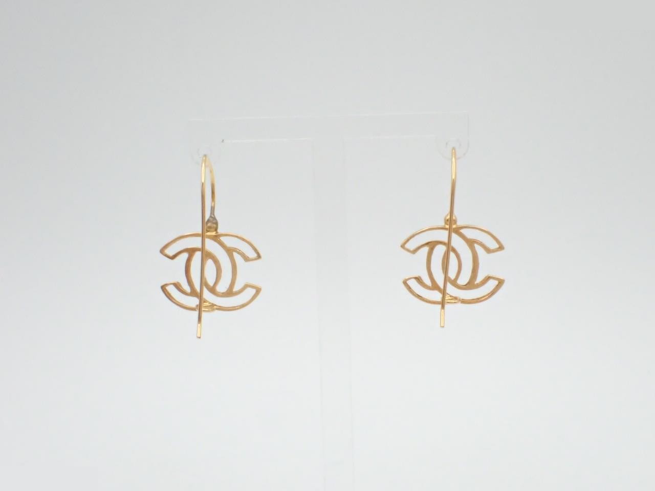 earrings — view 2