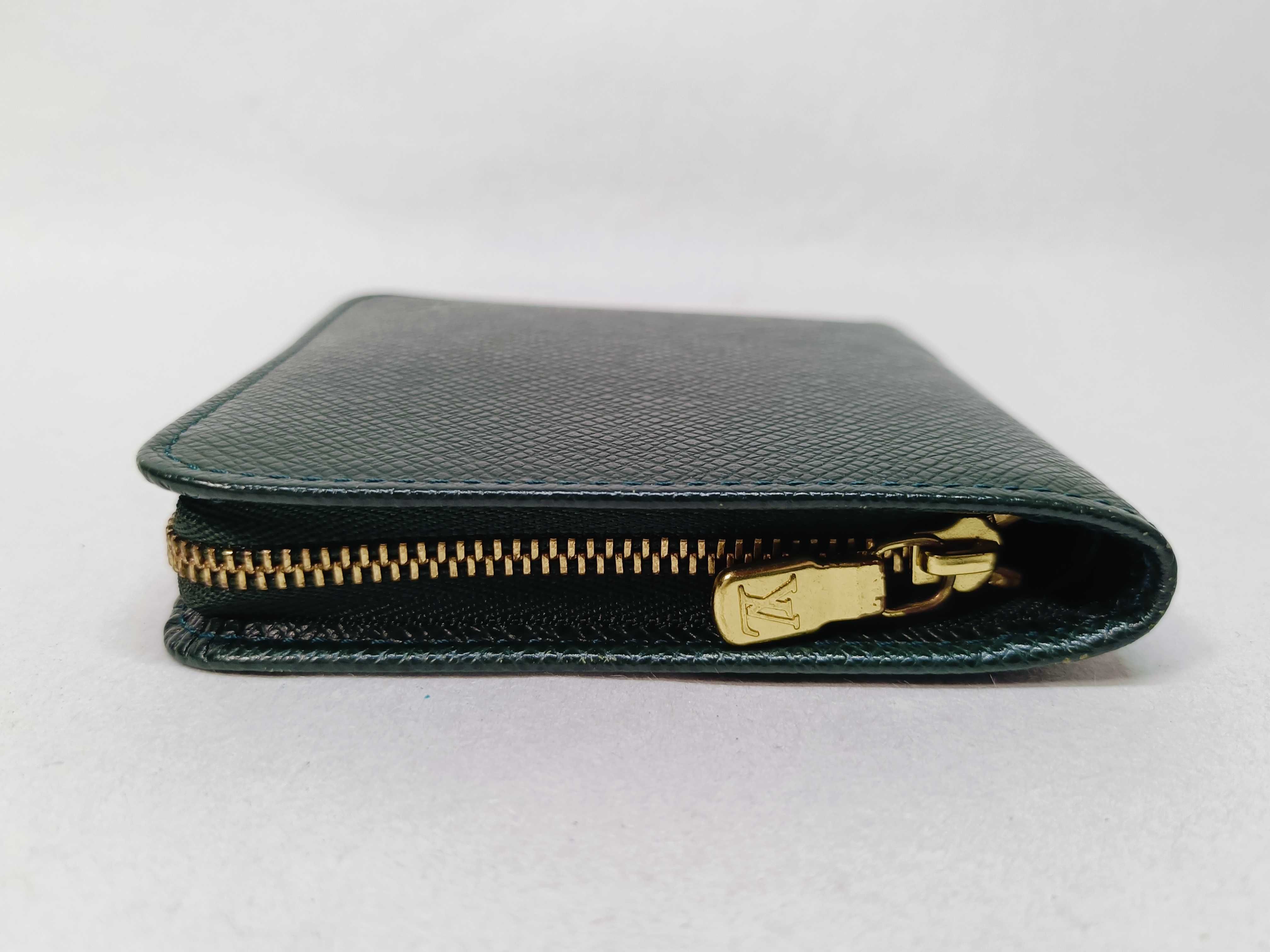 Taiga Zippy Wallet Bi-fold Wallet — view 6