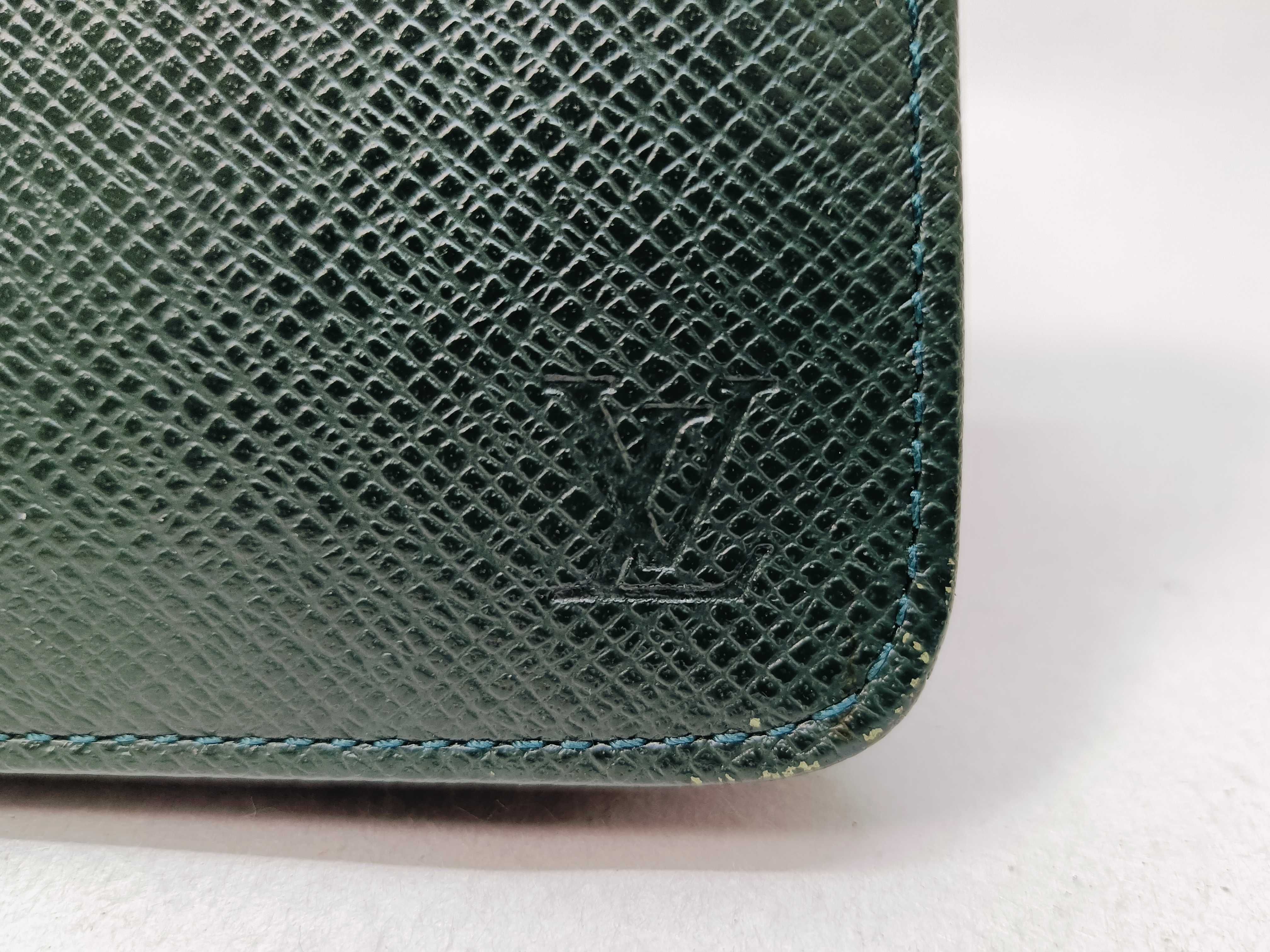 Taiga Zippy Wallet Bi-fold Wallet — view 7