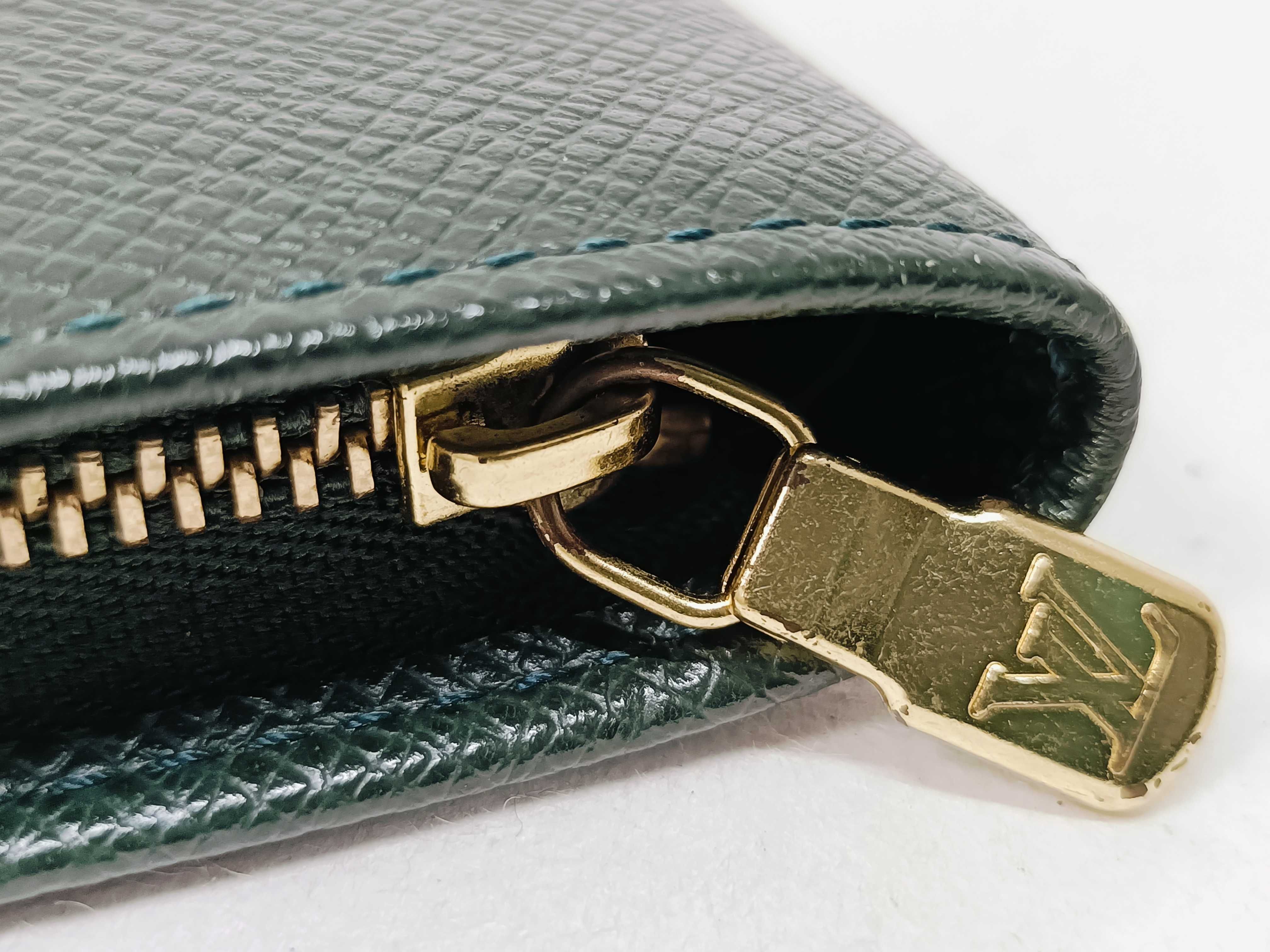 Taiga Zippy Wallet Bi-fold Wallet — view 8
