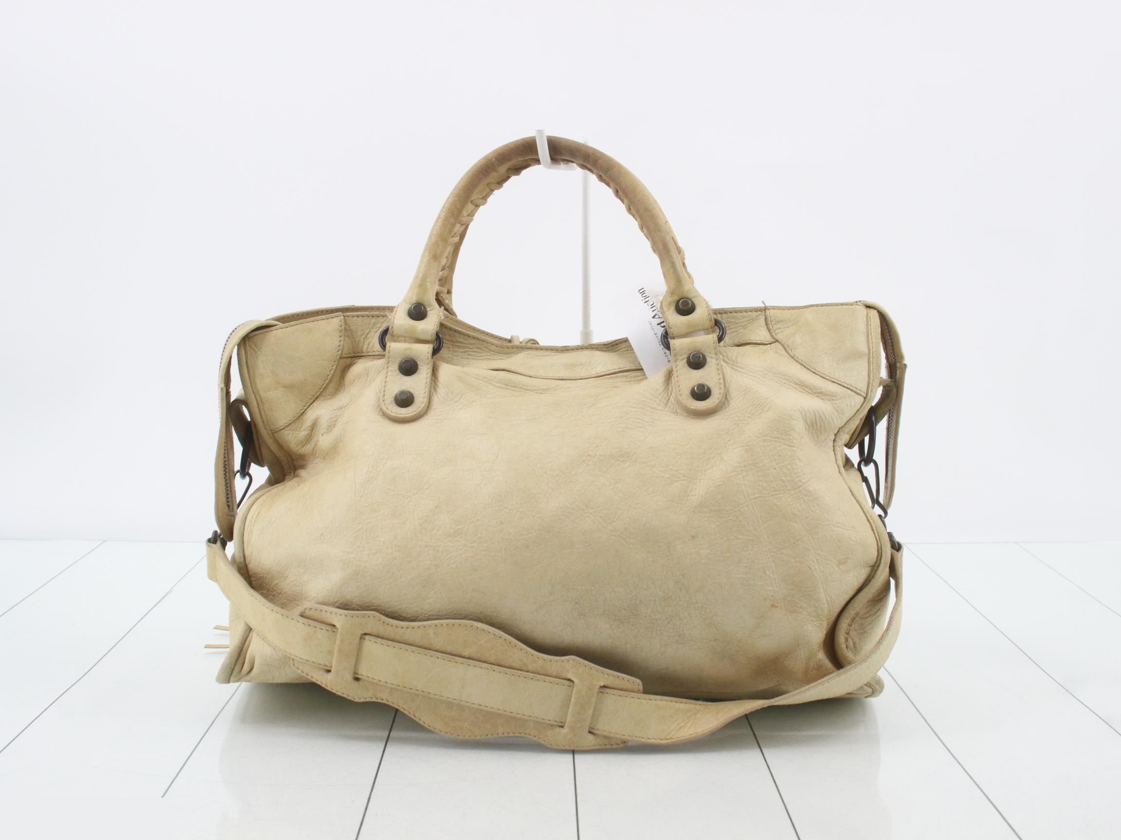The City Shoulder Bag — view 2