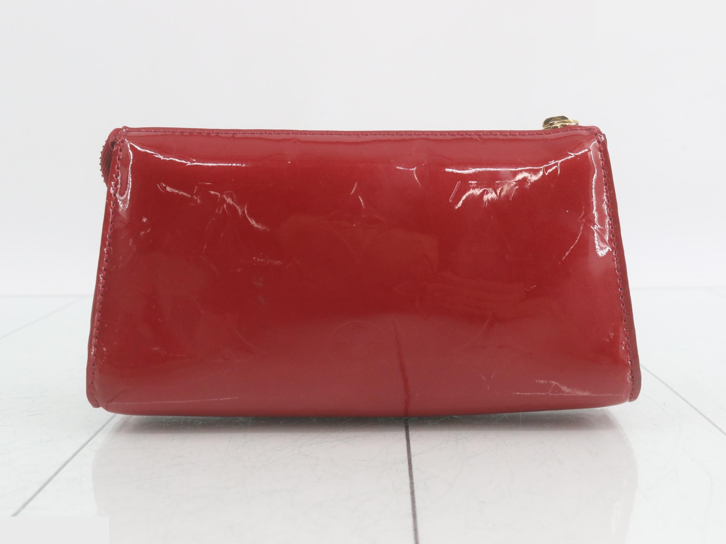 pouch — view 2