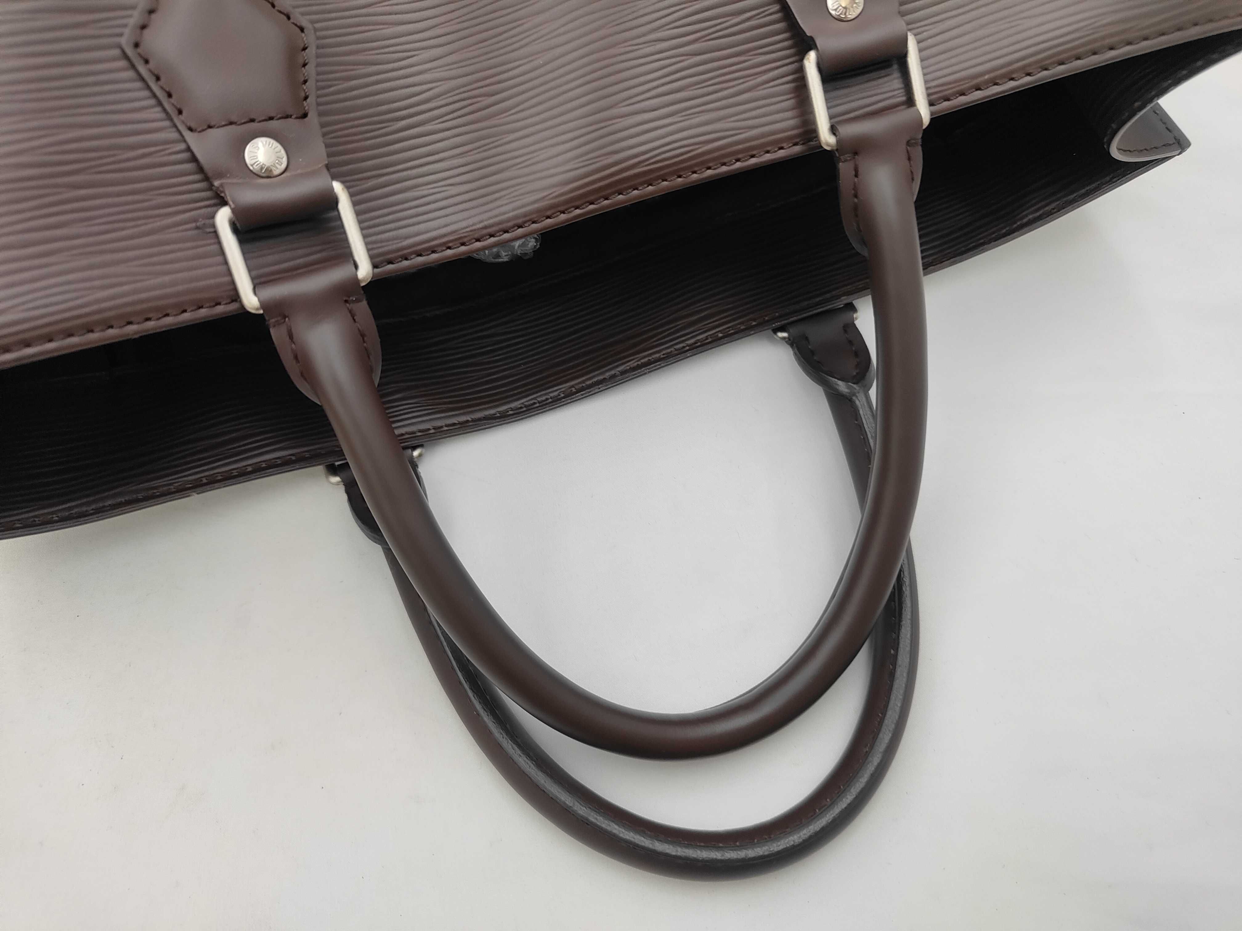 Epi Sac Plat Brown Tote Bag — view 3