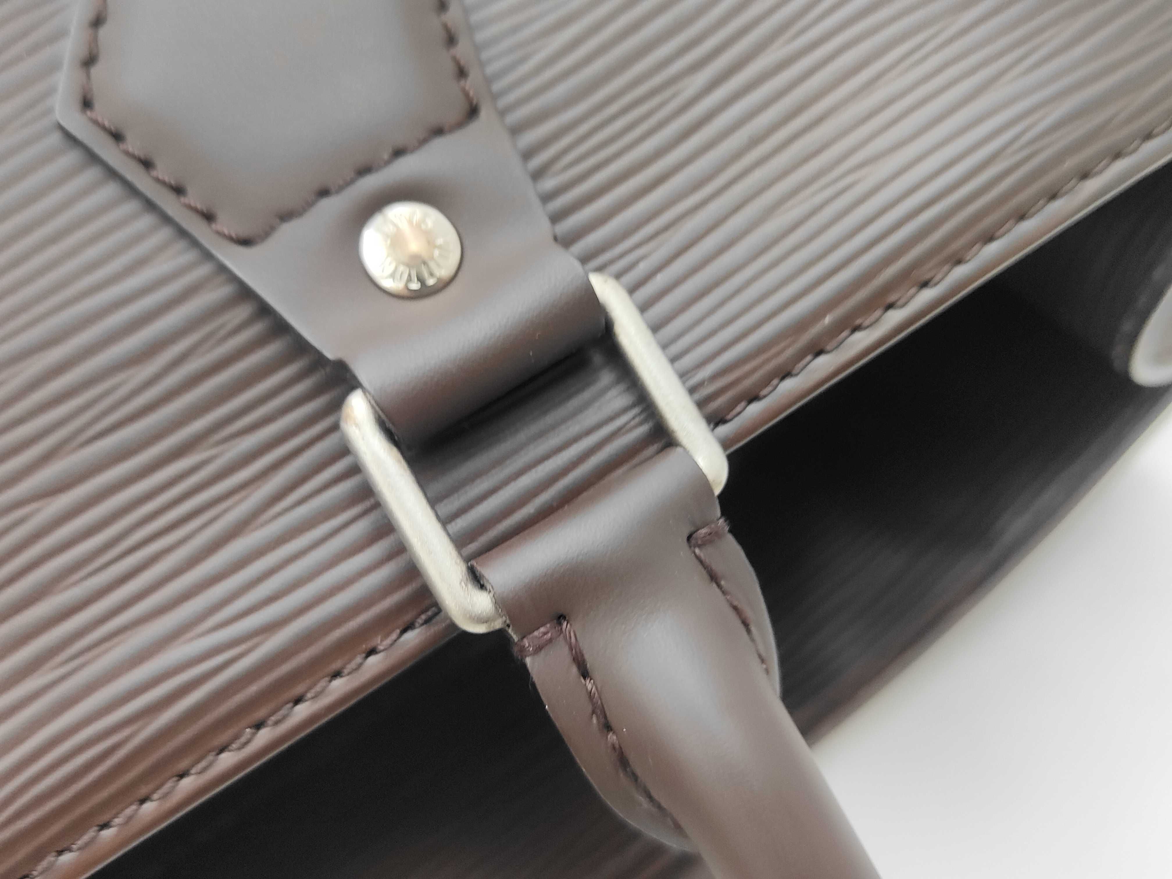 Epi Sac Plat Brown Tote Bag — view 5