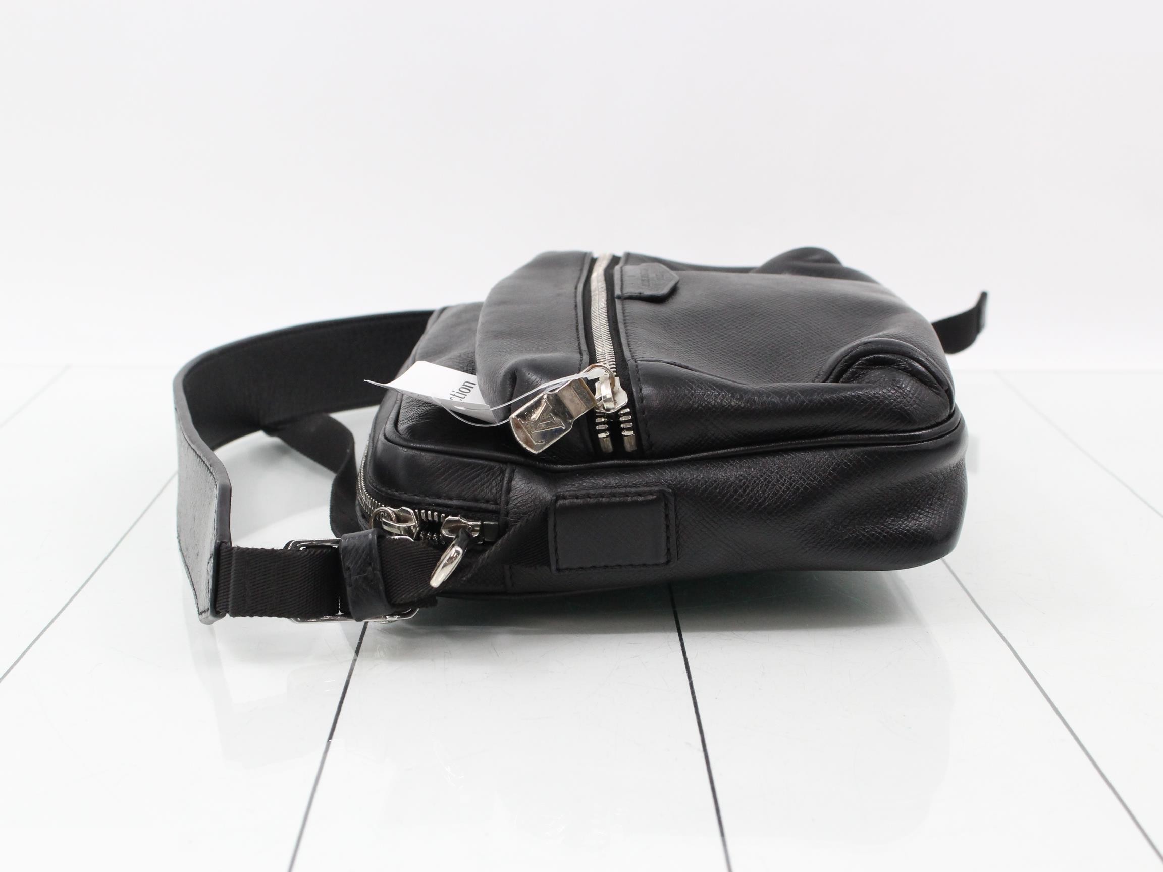 M33435 Taiga Outdoor Messenger PM Noir — view 4