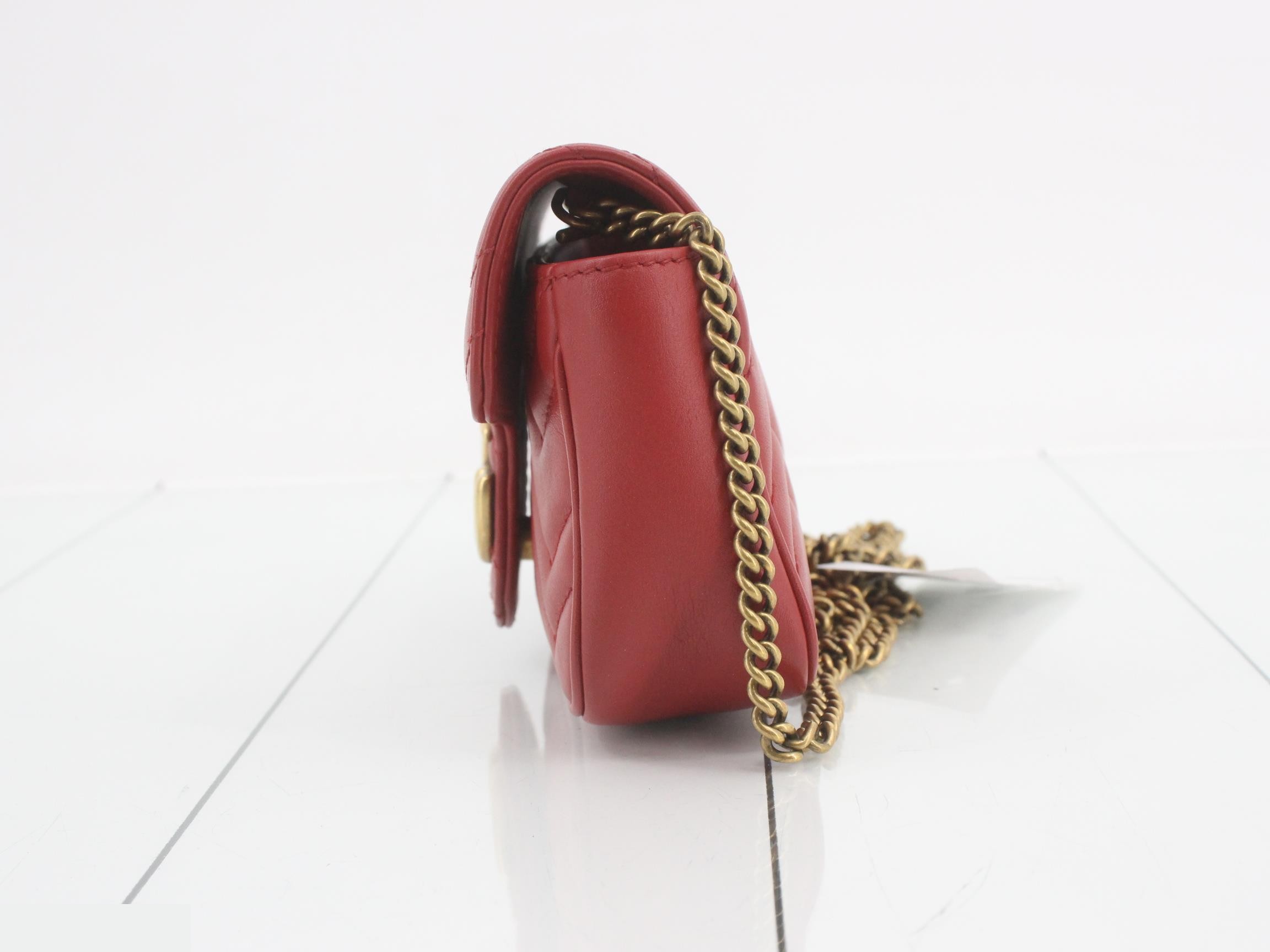 GG Marmont Leather Chain Shoulder Bag — view 3