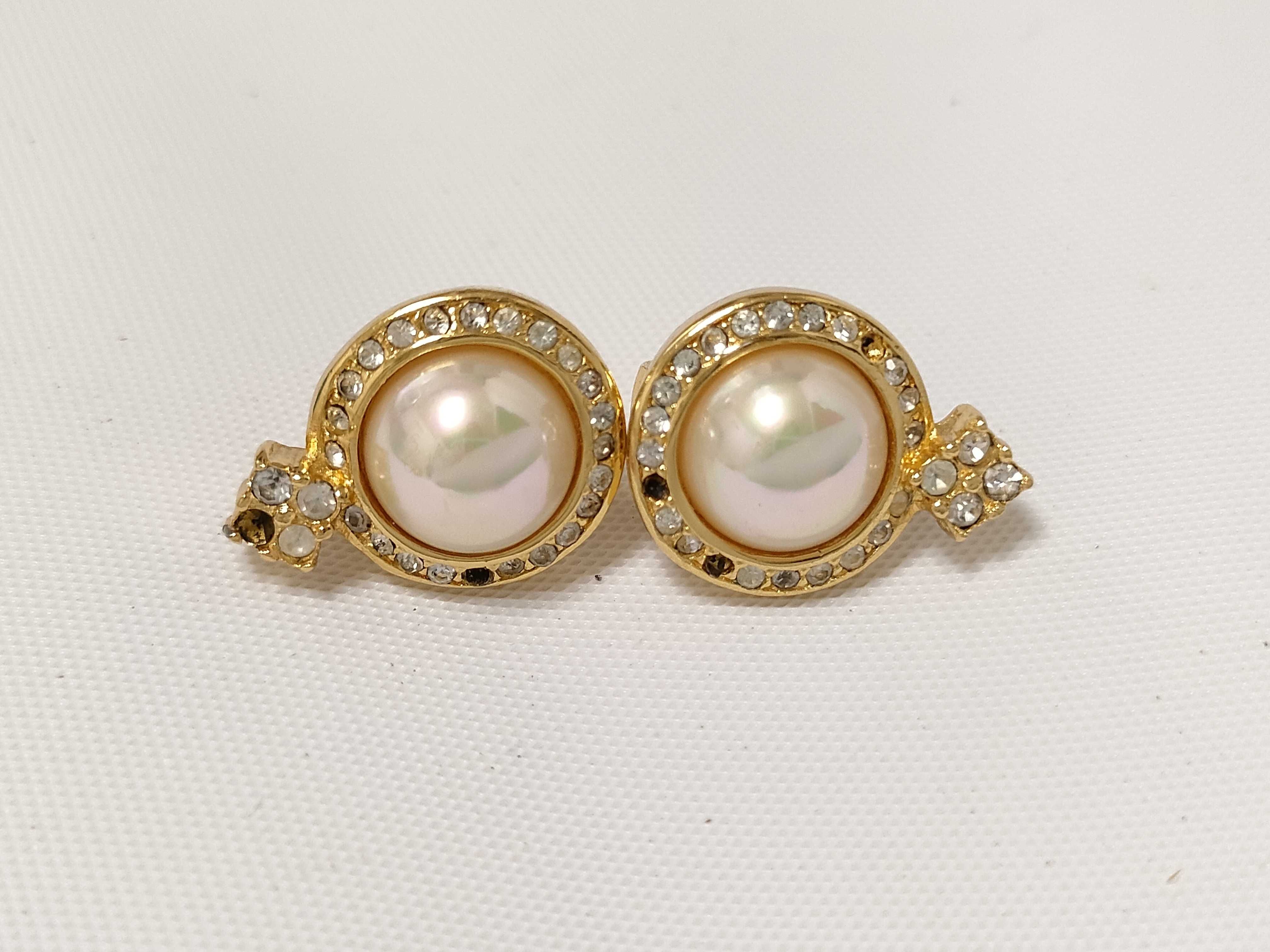 Earrings — view 3