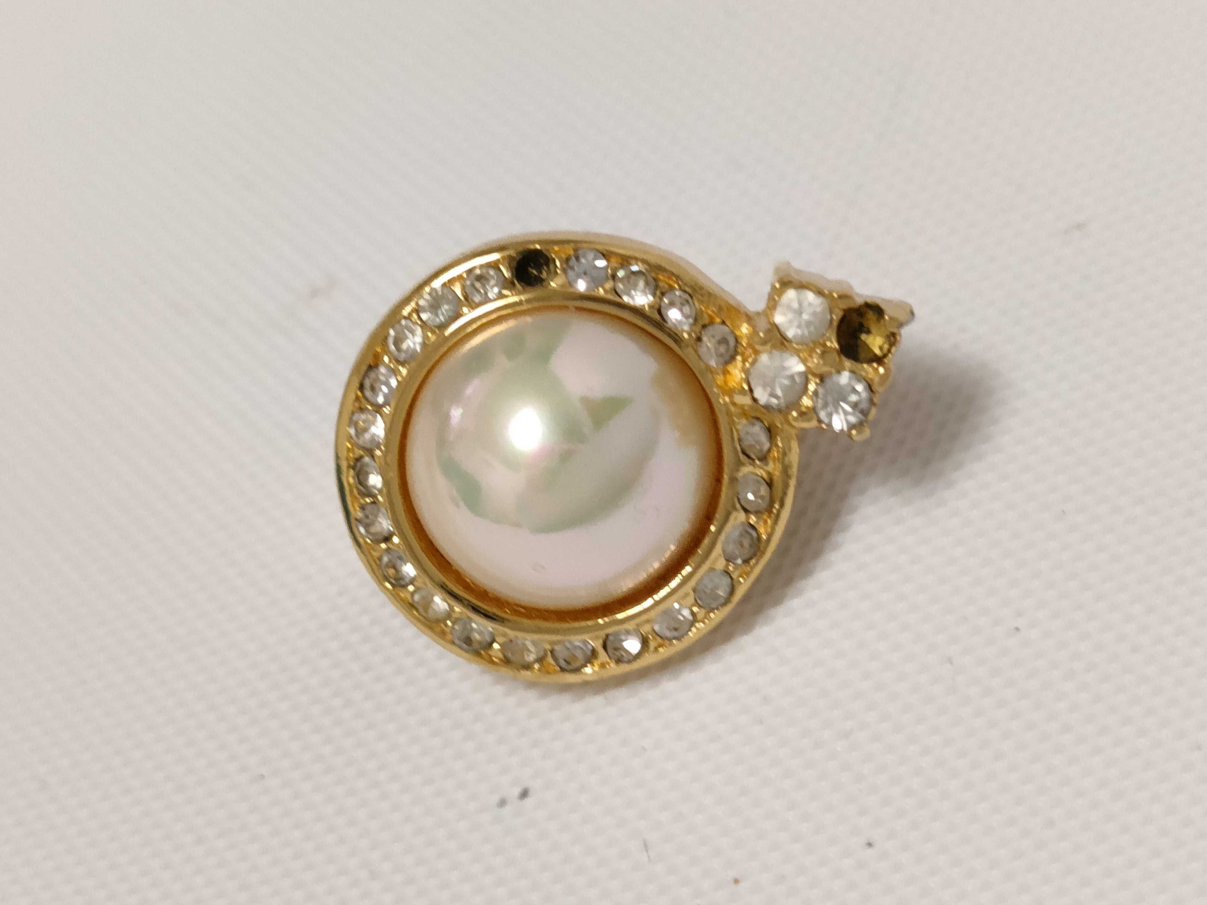Earrings — view 9