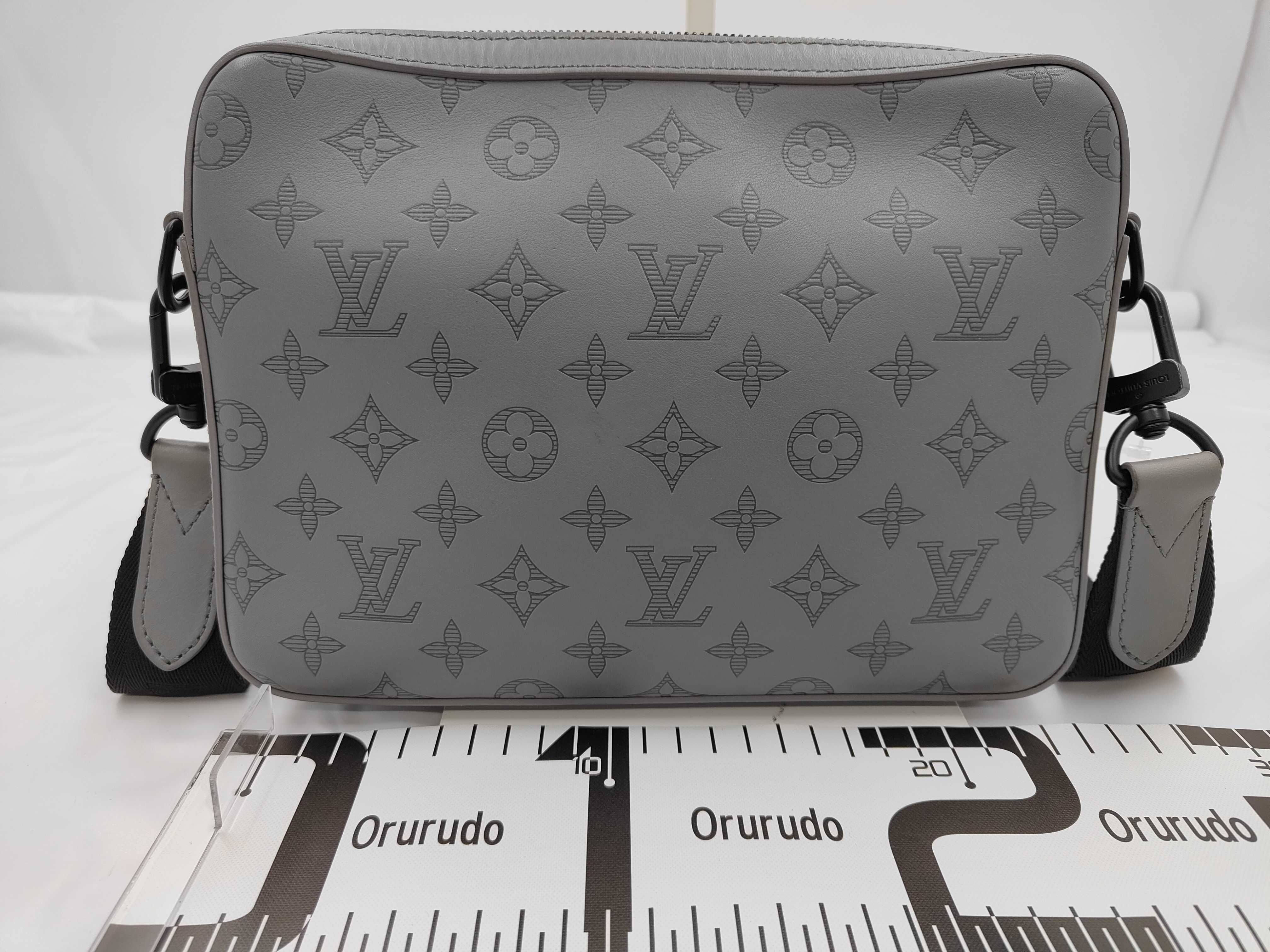 Shadow Messenger M46104 Shoulder Bag — view 2