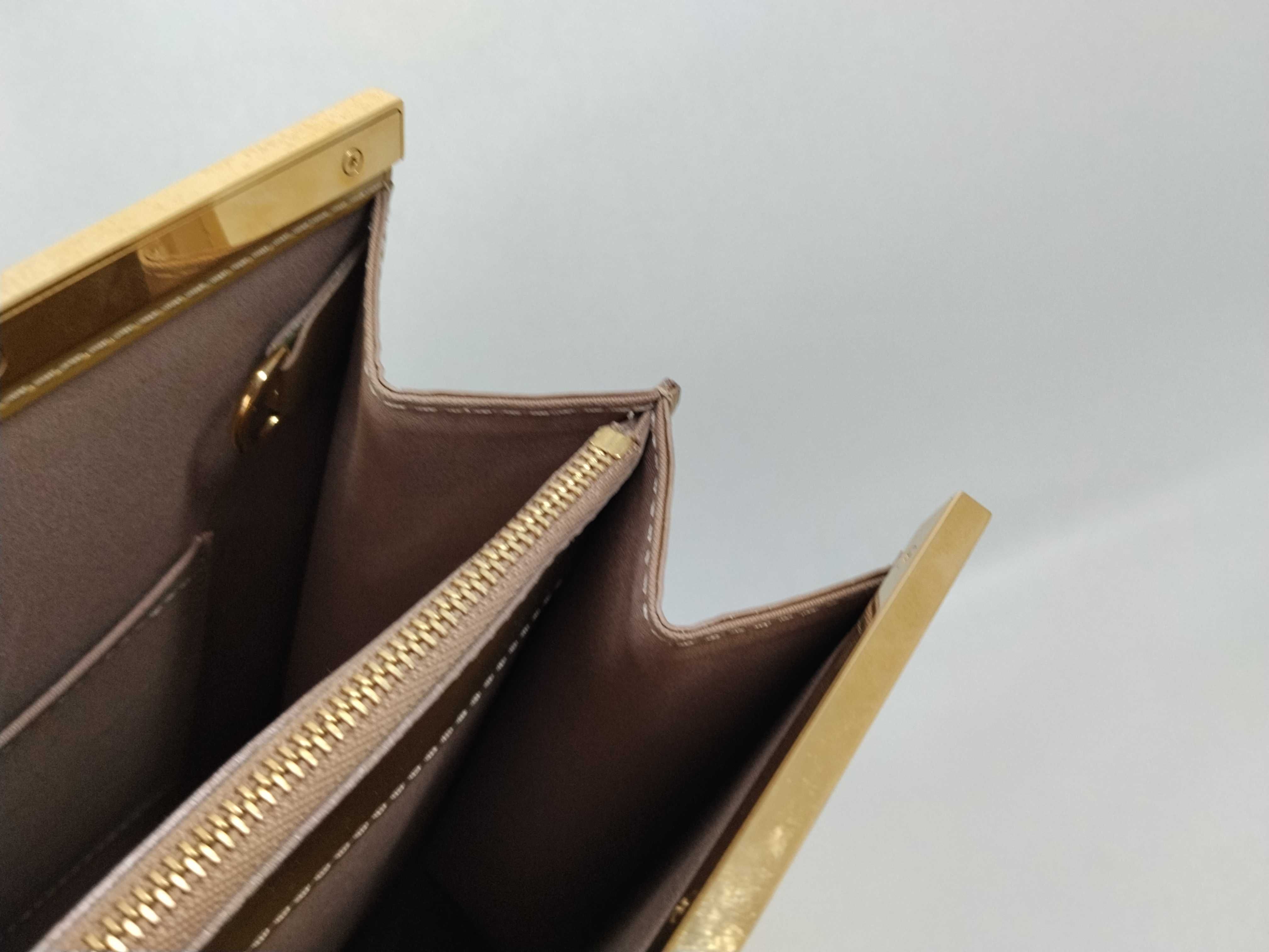 Vernis Des GM Handbag — view 11