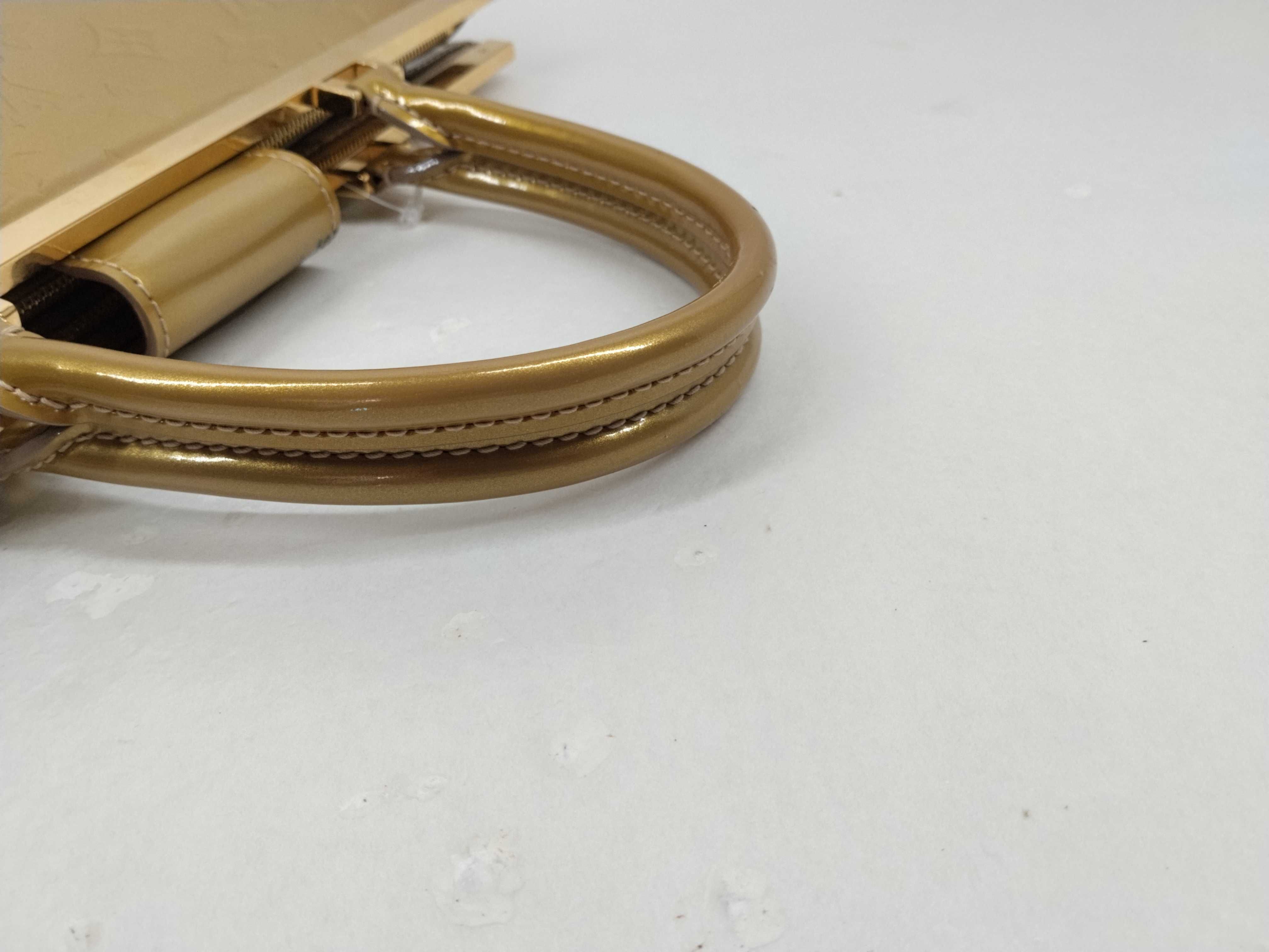 Vernis Des GM Handbag — view 5