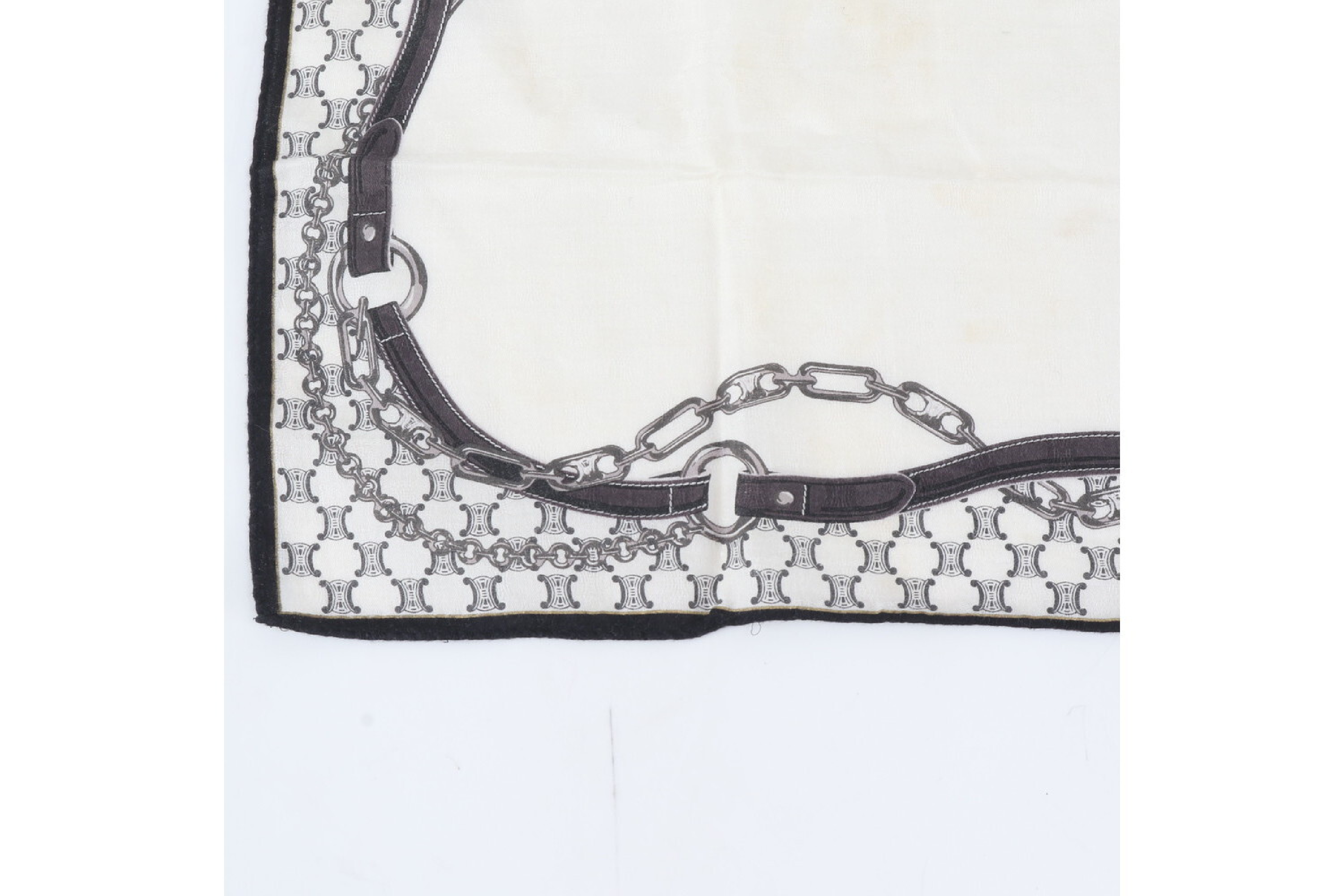 Triomphe Chain Scarf/Stole and other accessories — view 4