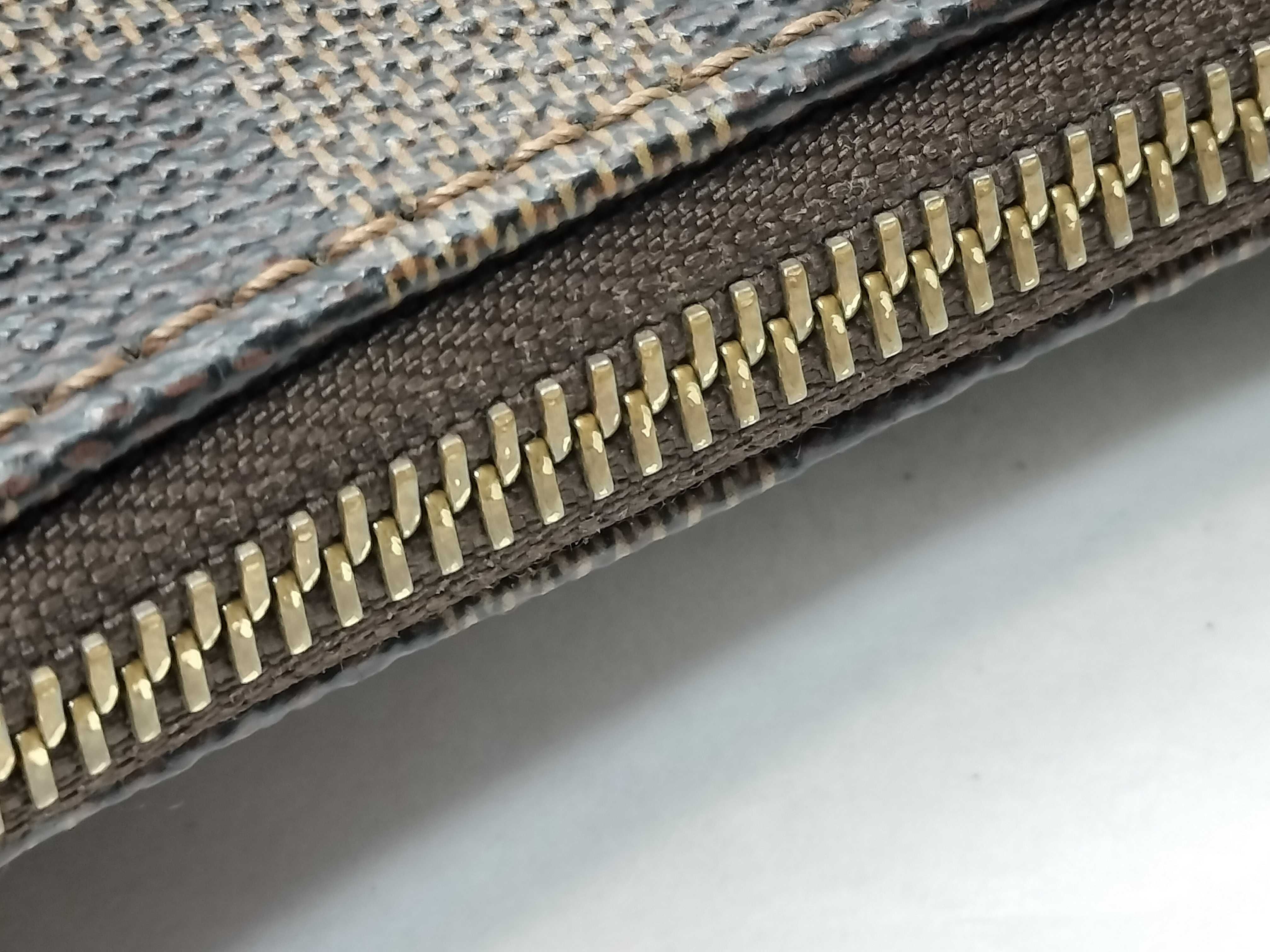 Damier Bloomsbury Shoulder Bag — view 7