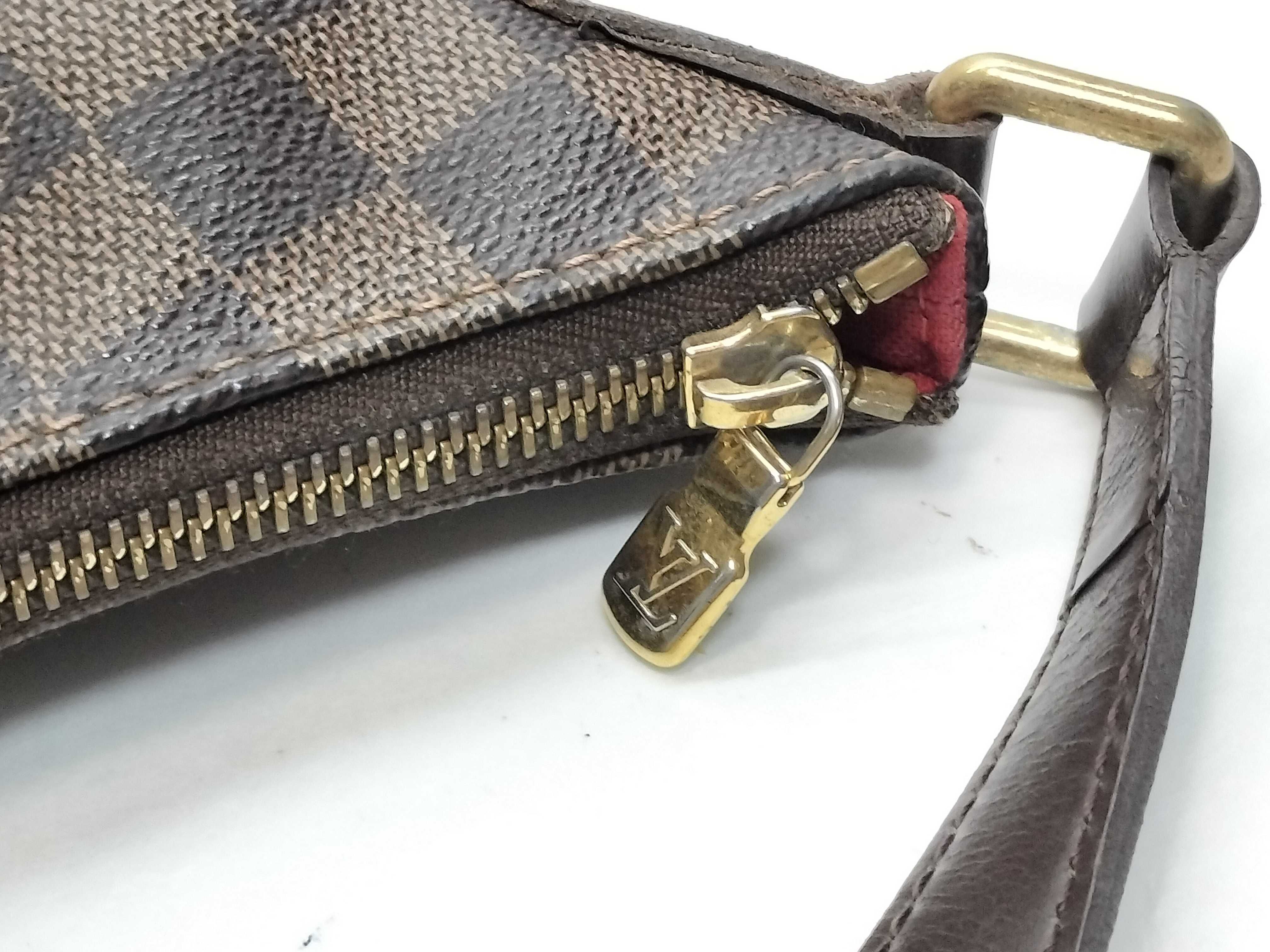 Damier Bloomsbury Shoulder Bag — view 8