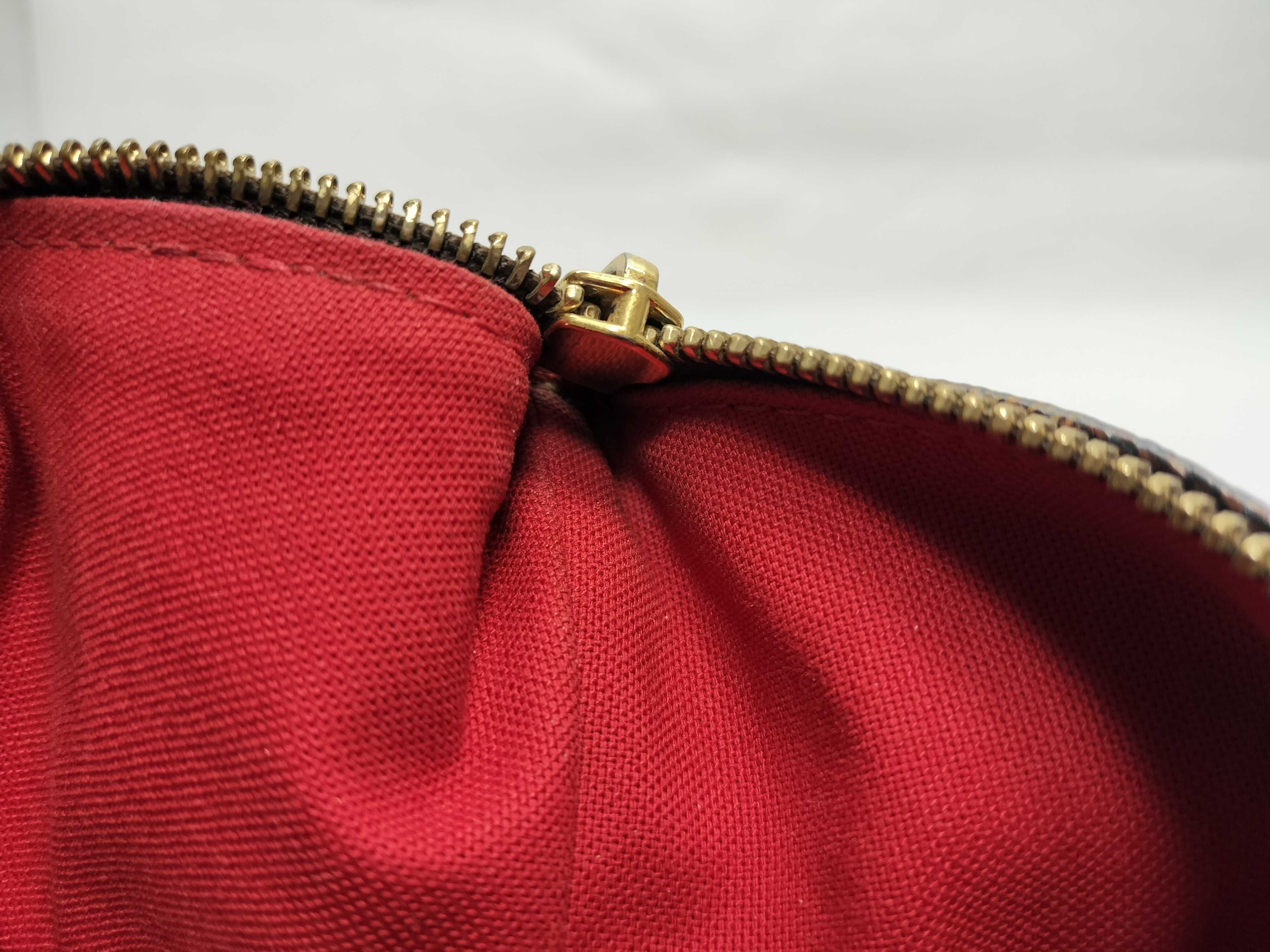 Damier Bloomsbury Shoulder Bag — view 9