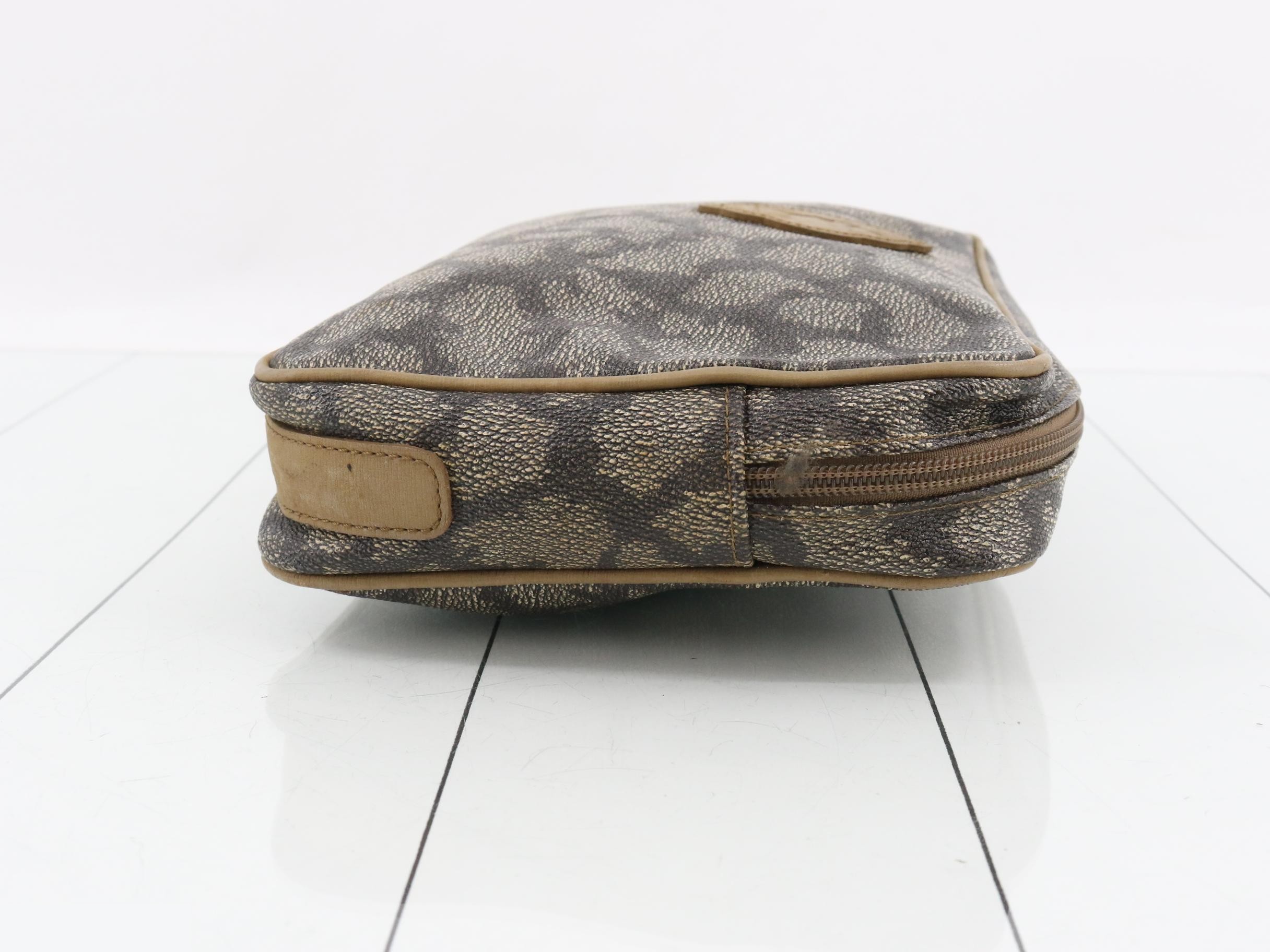 Giraffe Clutch Bag — view 3