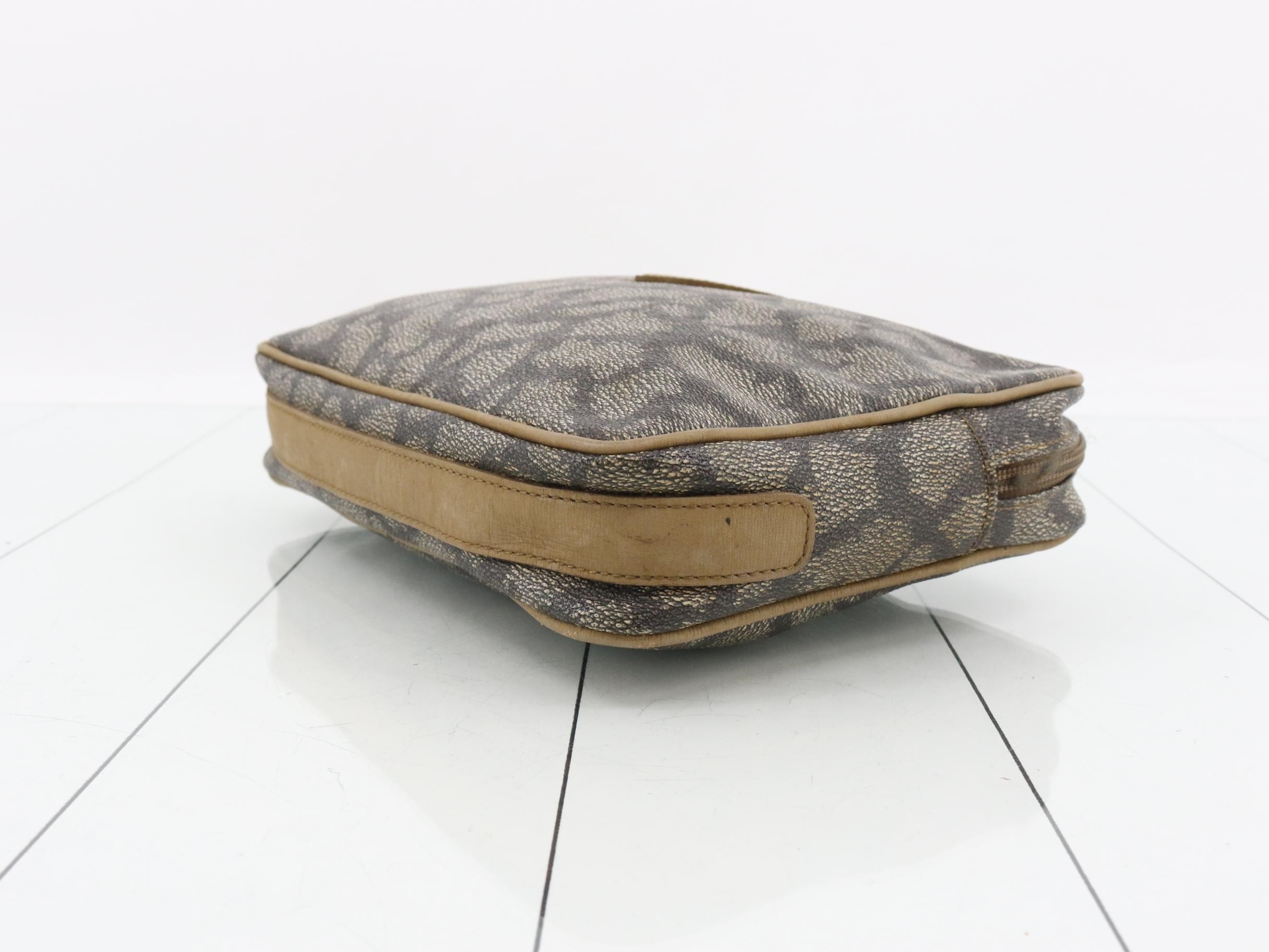 Giraffe Clutch Bag — view 6