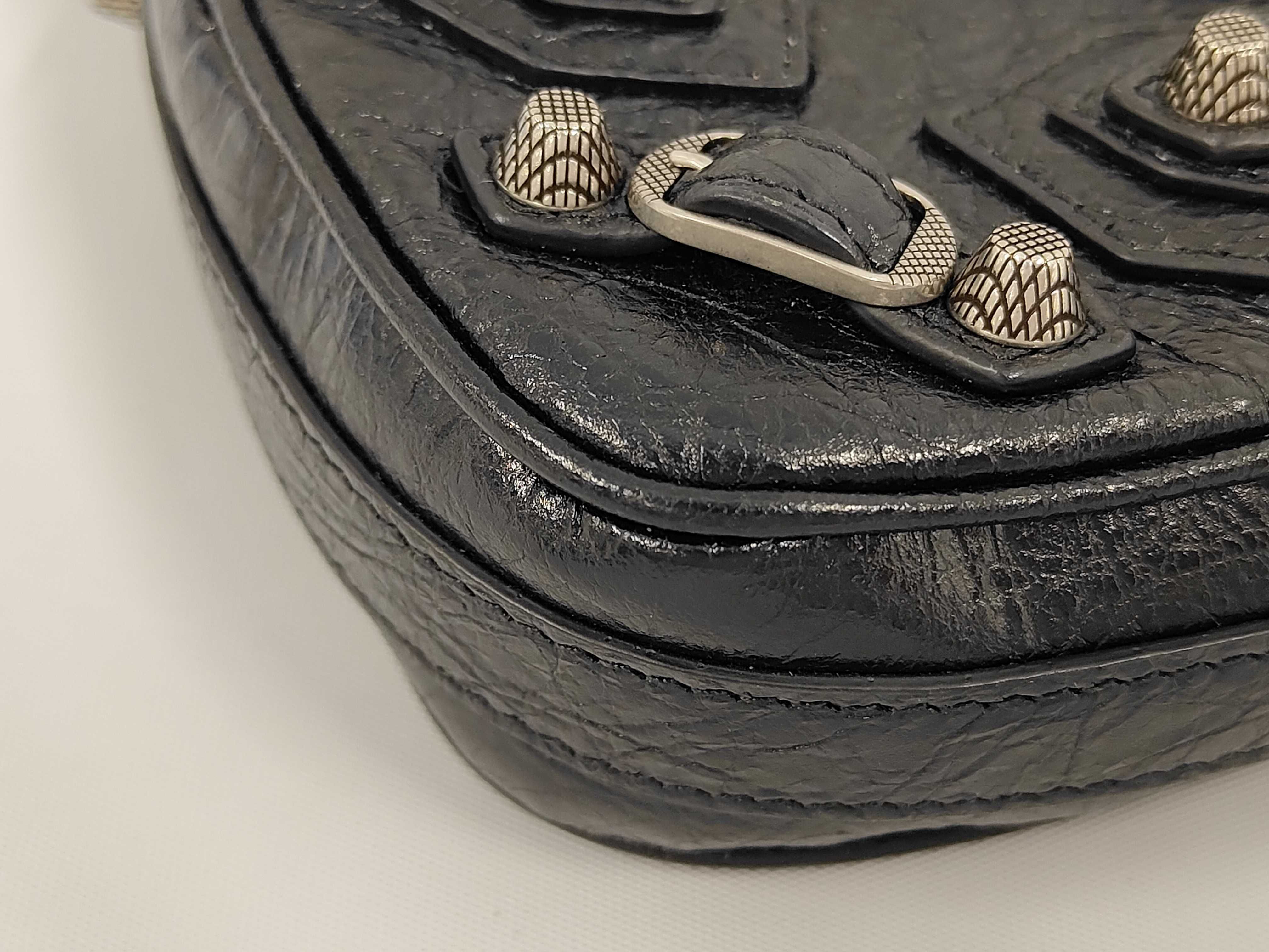 Luca Gol Heart Bag Black Shoulder Bag — view 4