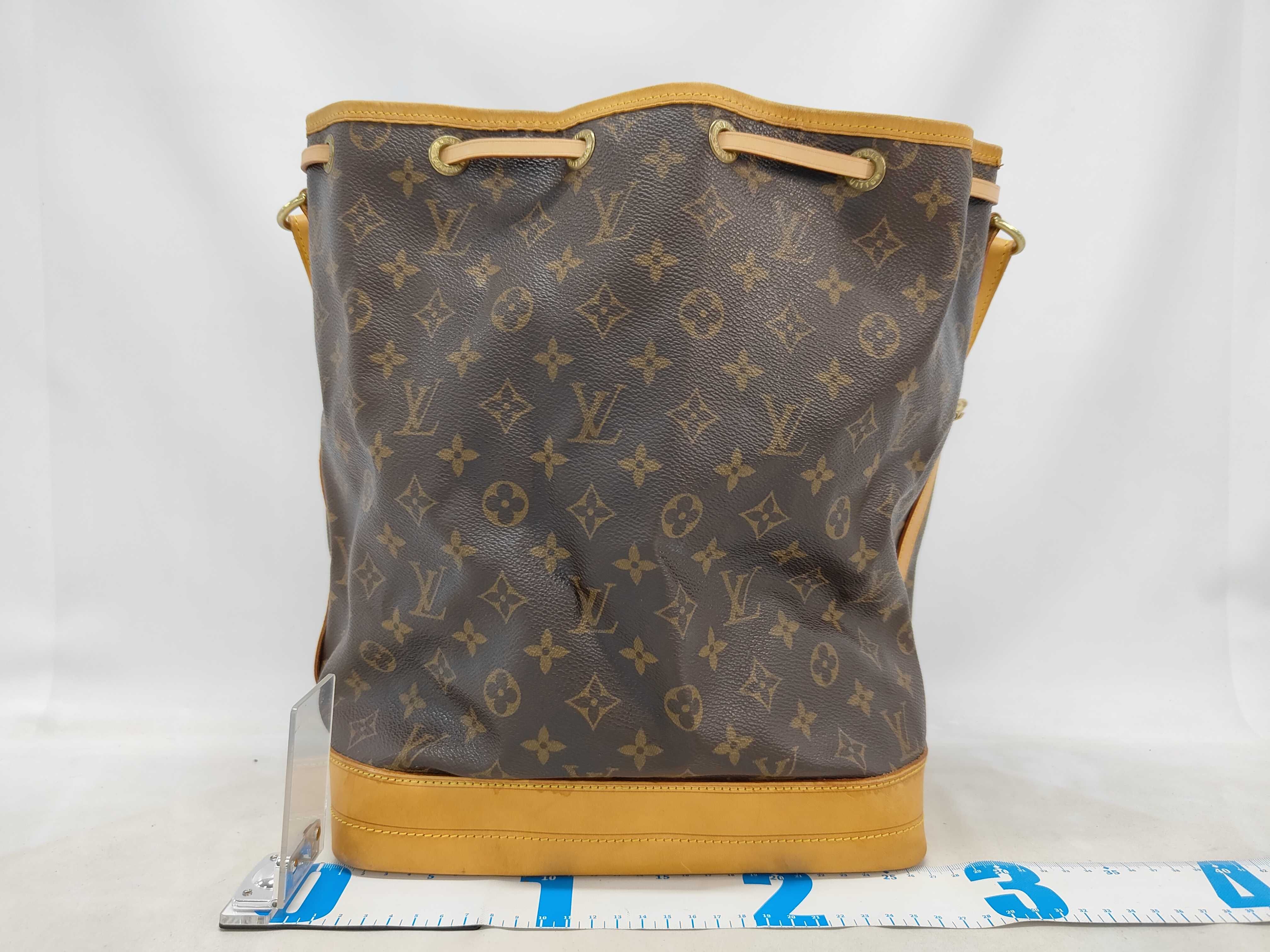 LV Monogram Noé Shoulder Bag — view 2