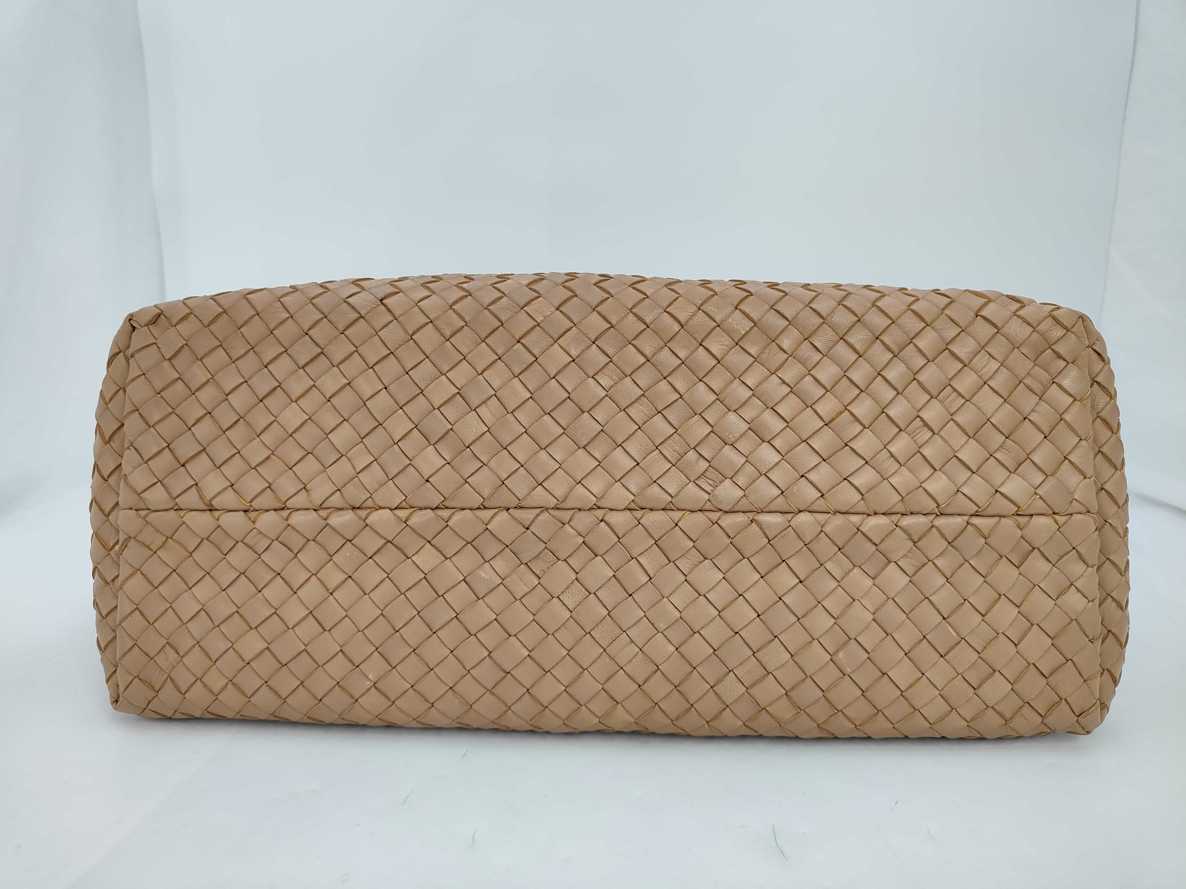 Intrecciato Cabas MM Brown Tote Bag — view 3