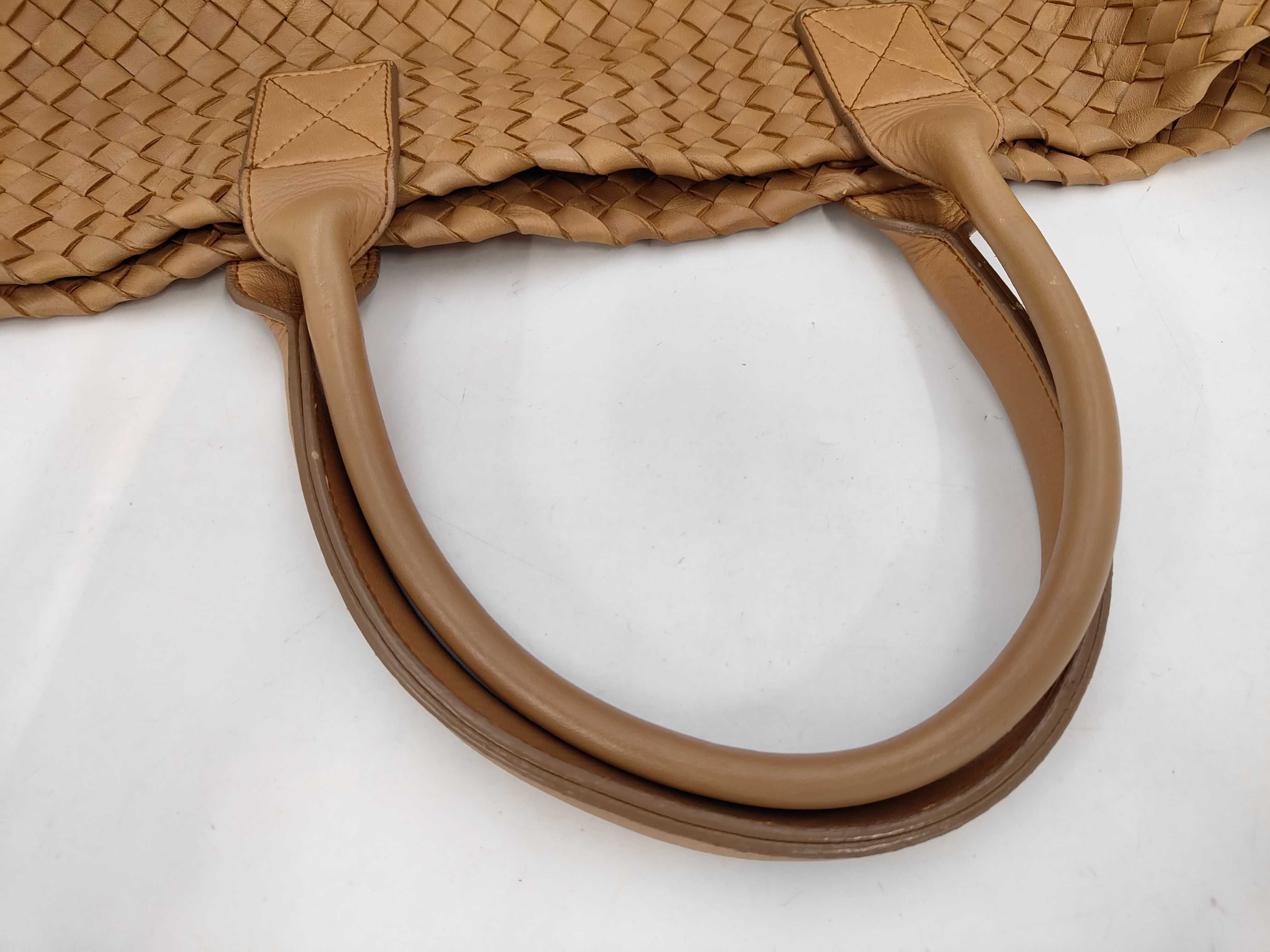 Intrecciato Cabas MM Brown Tote Bag — view 5