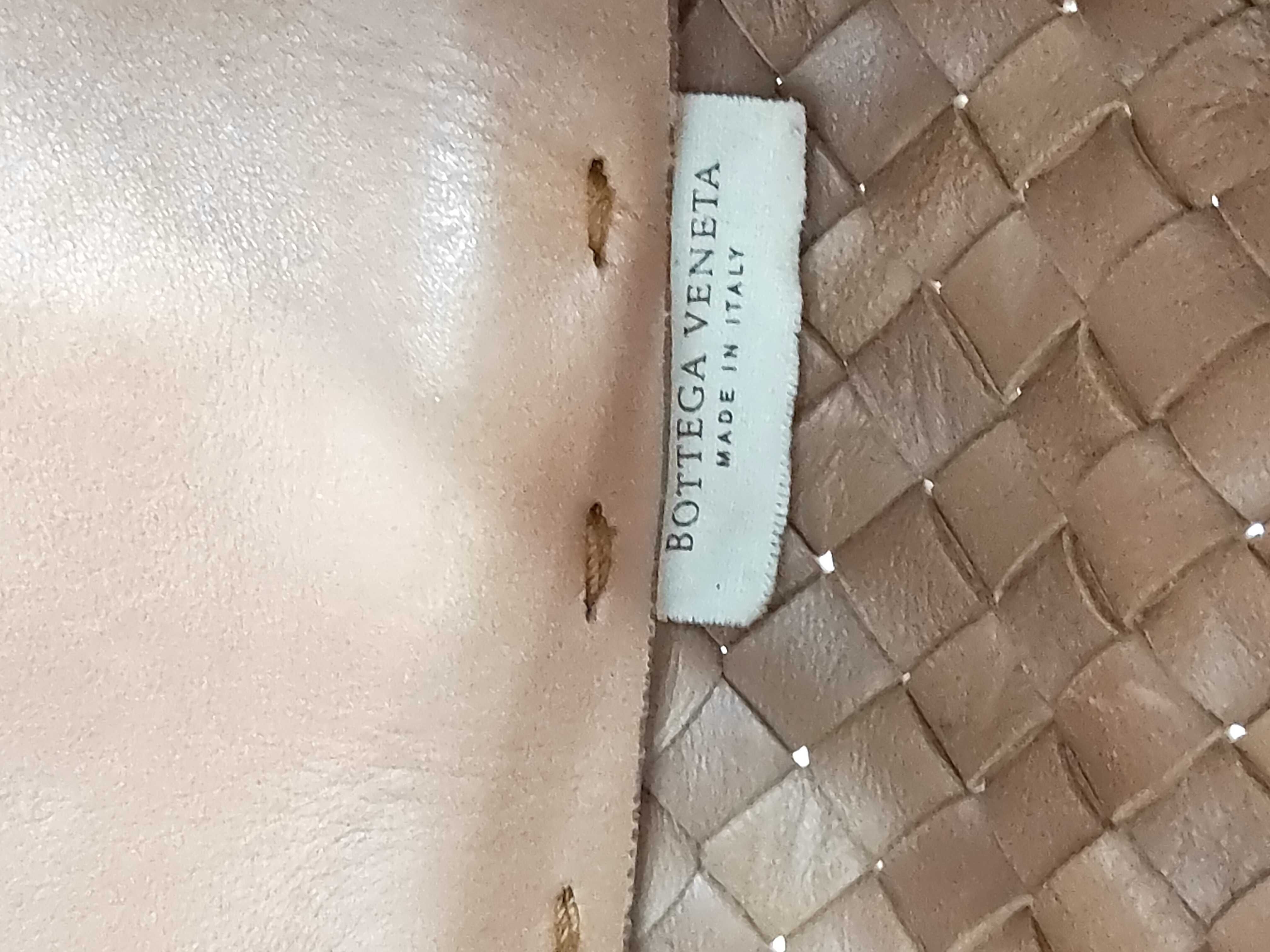 Intrecciato Cabas MM Brown Tote Bag — view 9